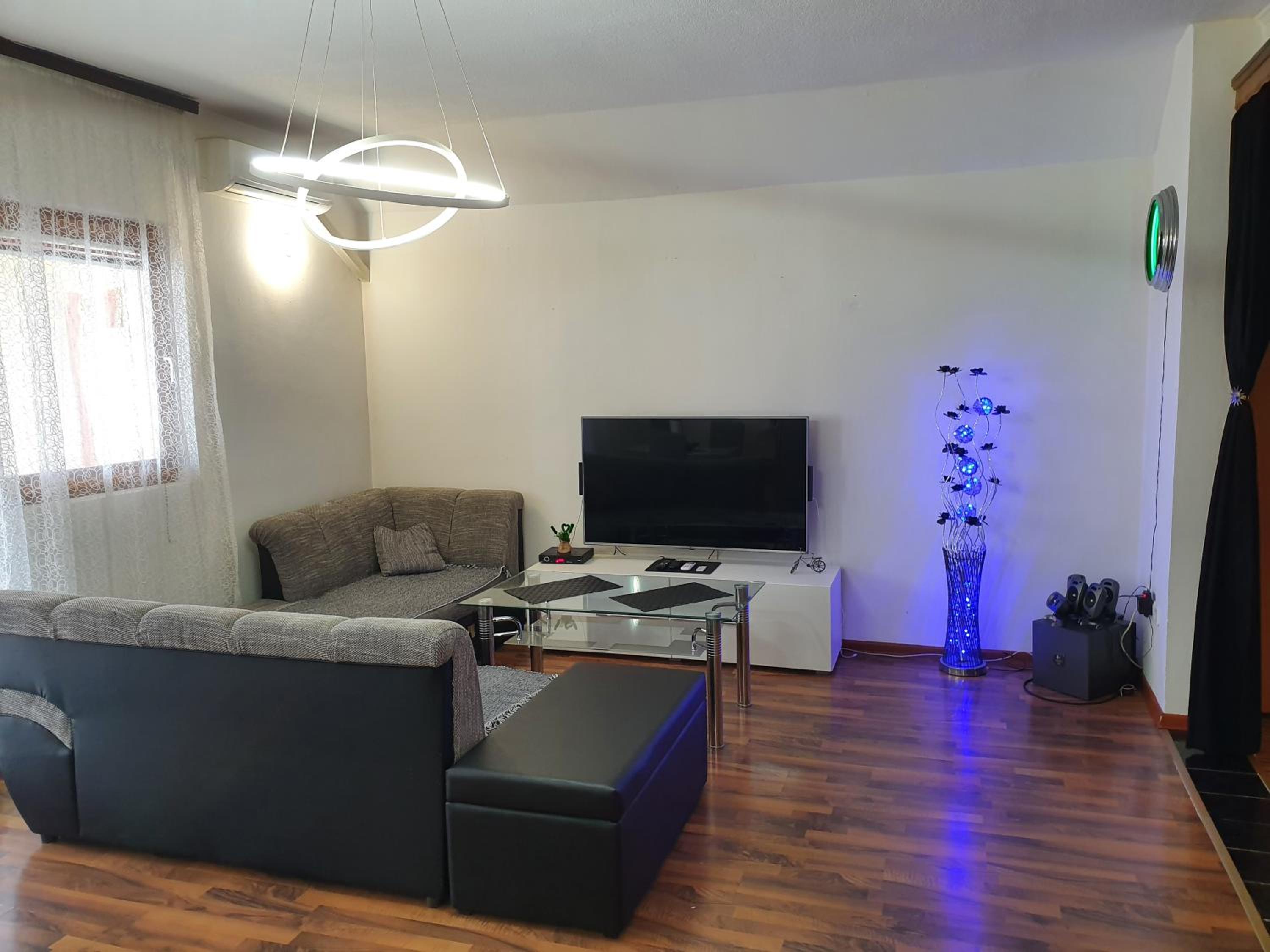 Apartment with Balcony photo 1