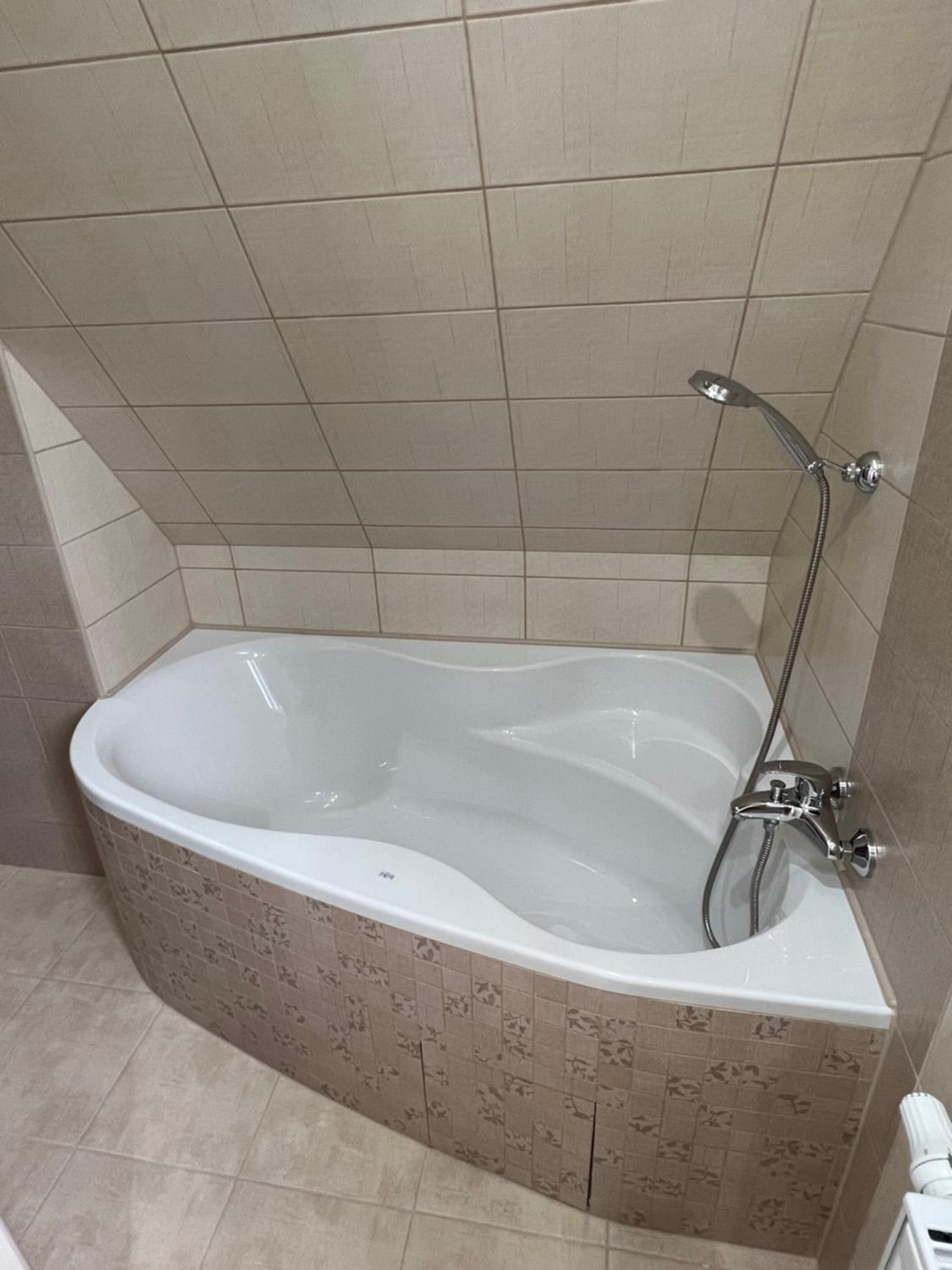Deluxe Double Room with Extra Bed - Photo 20