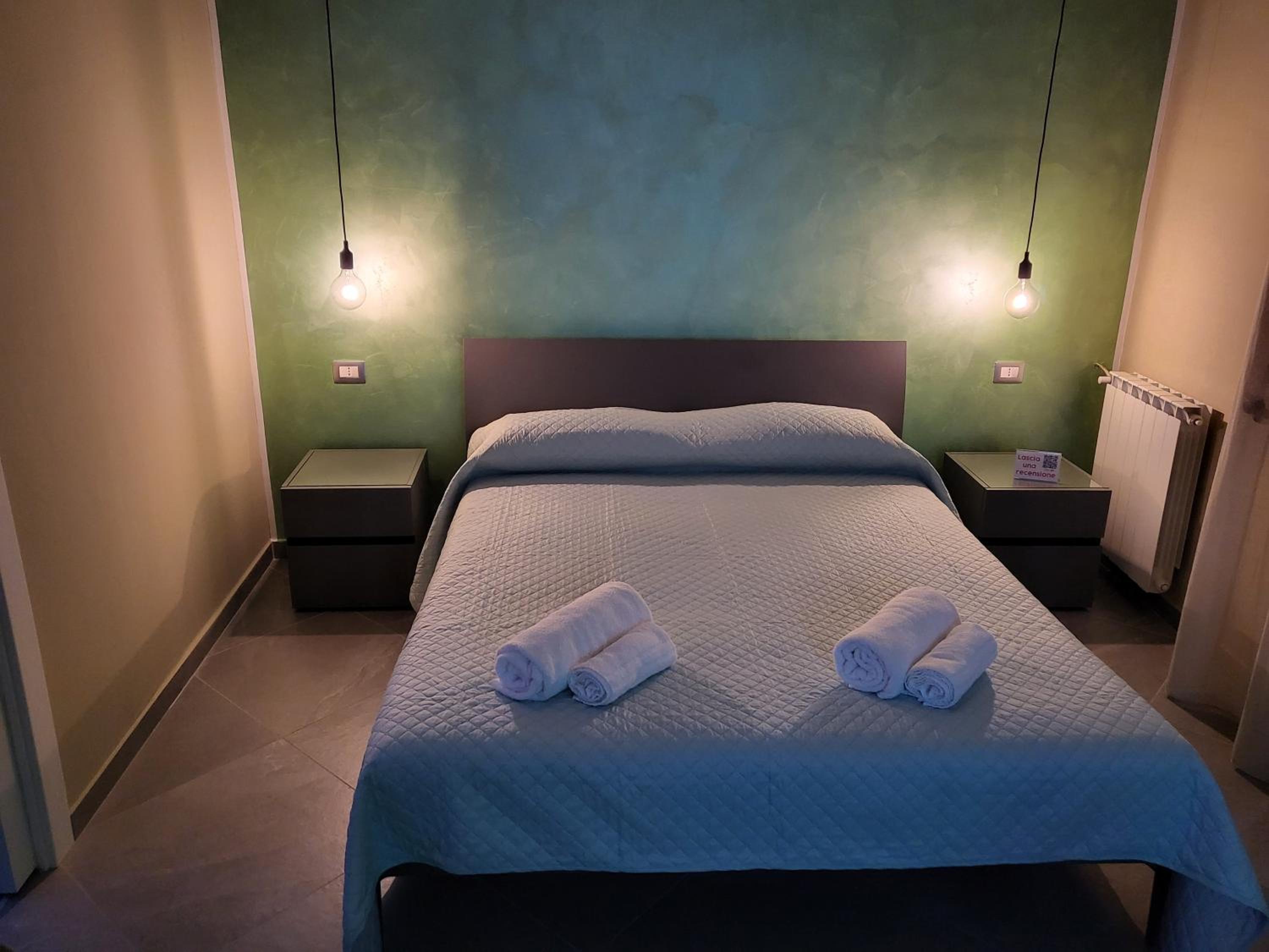 Deluxe Double Room with Bath photo 1