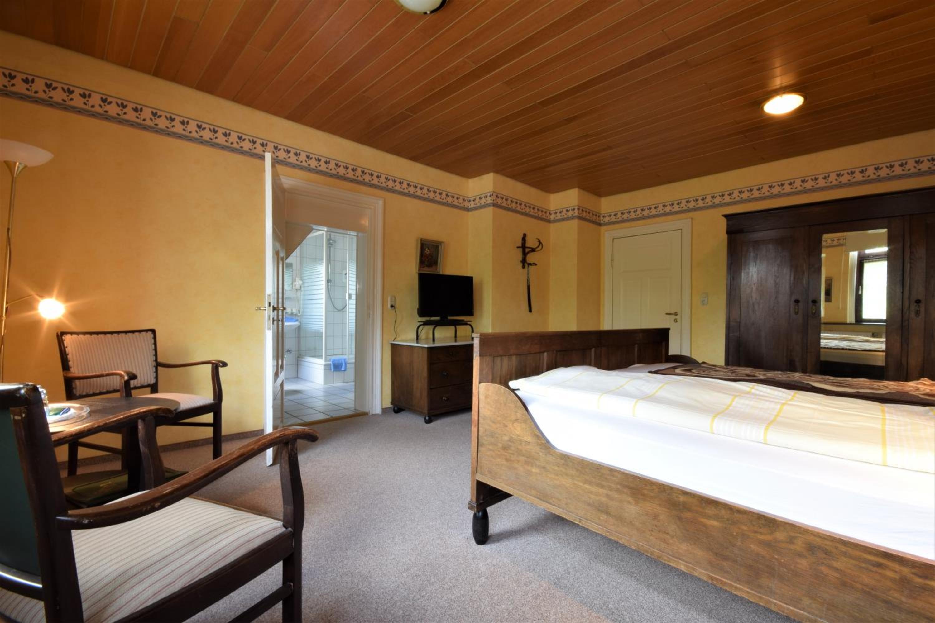 Double Room with Private Bathroom photo 1