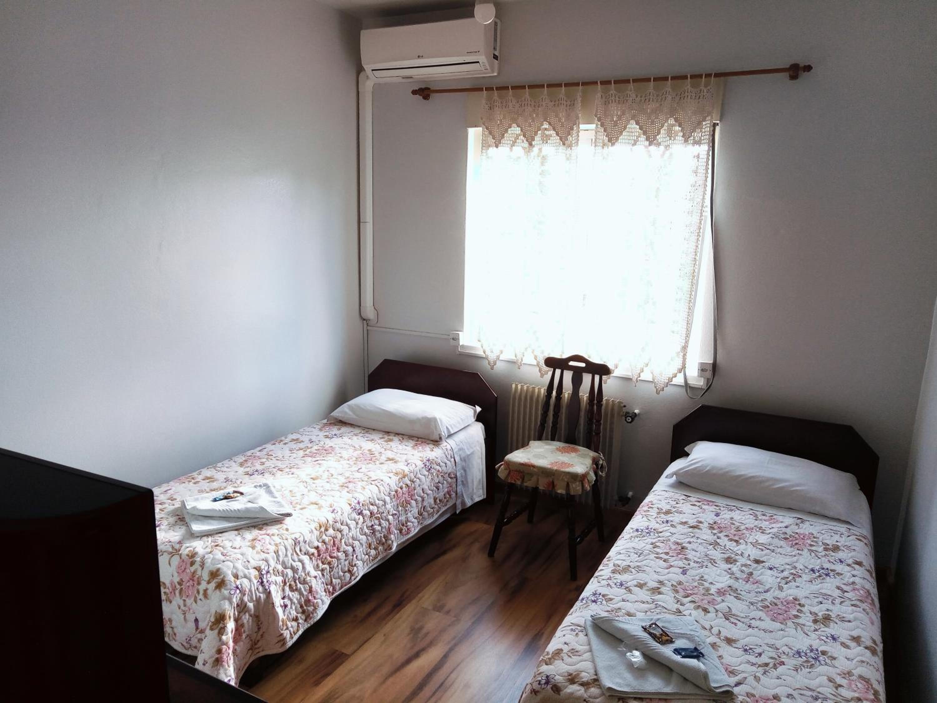 Twin Room photo 2