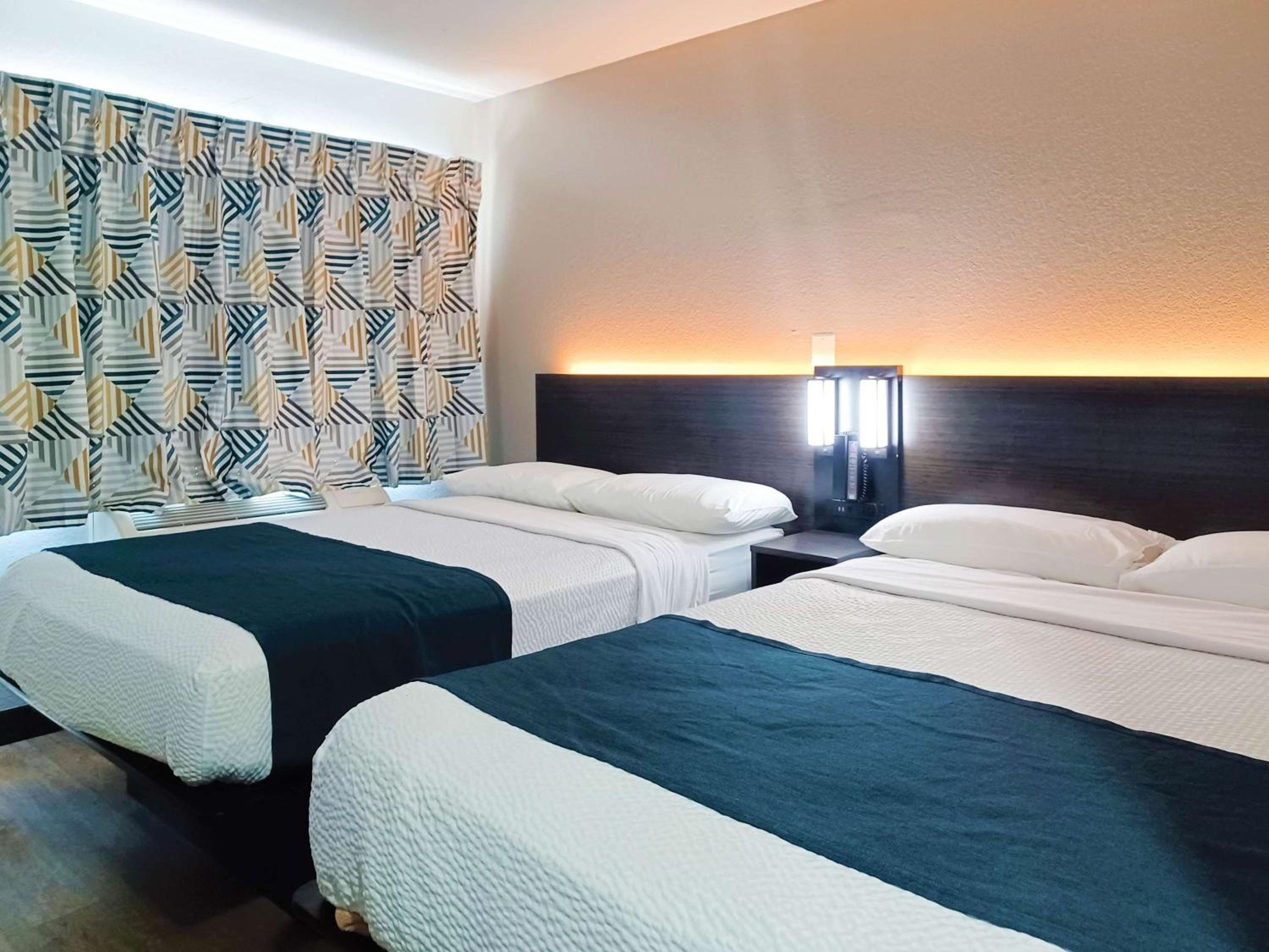 Deluxe Quadruple Room photo 3