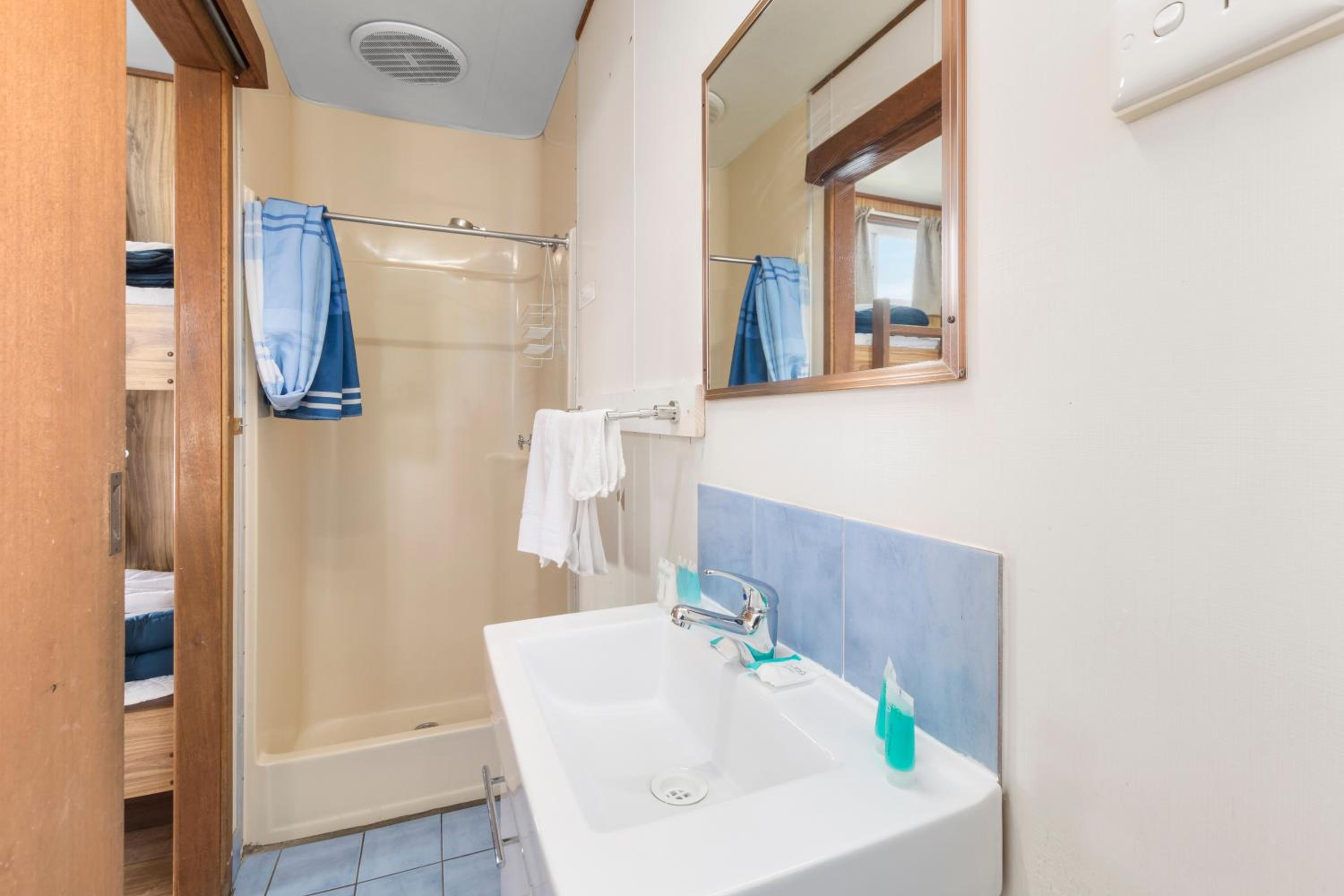 Standard Cabin - Pet Friendly photo 2