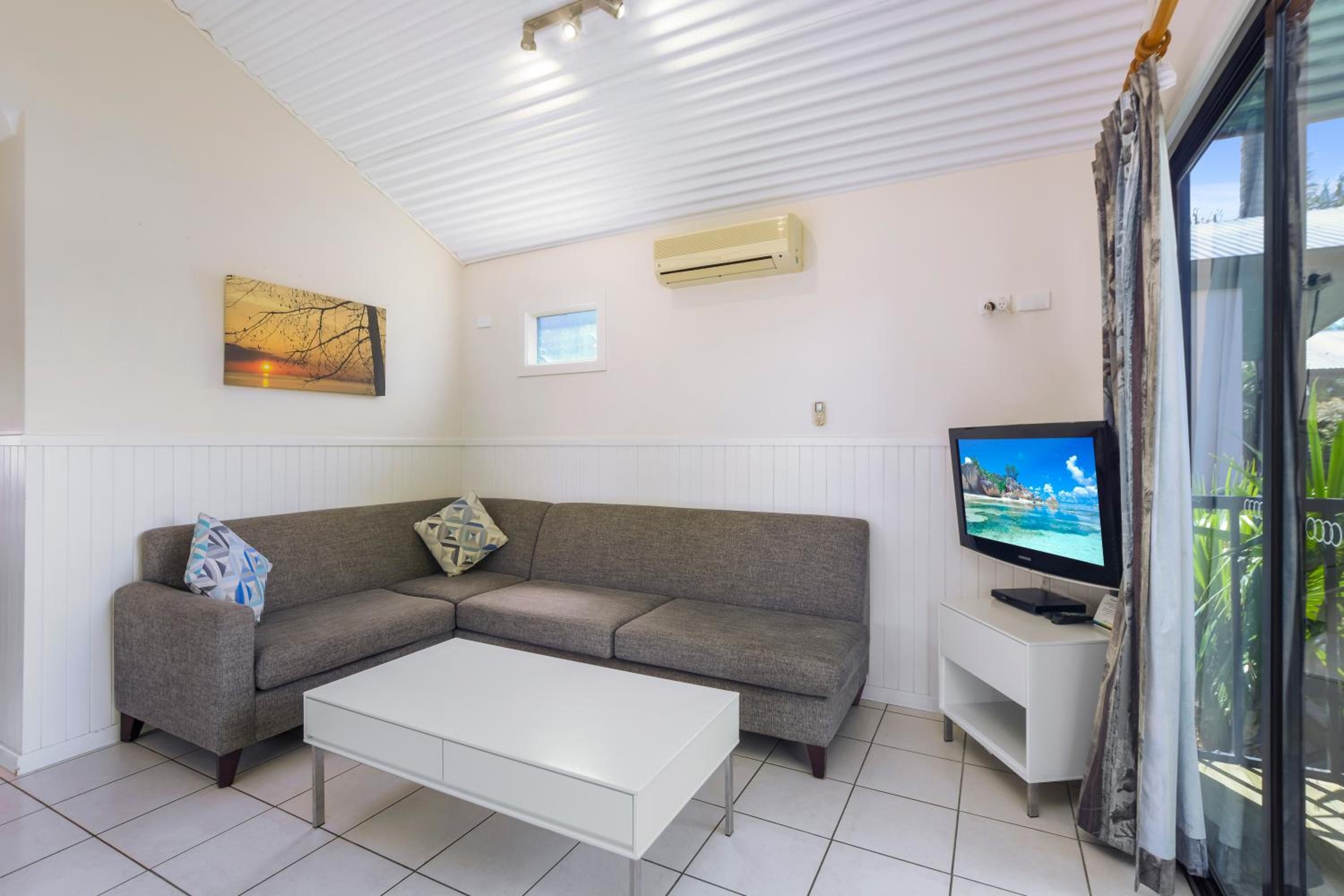 Superior Riverfront 2 Bedroom Villa - Not Pet Friendly  photo 1