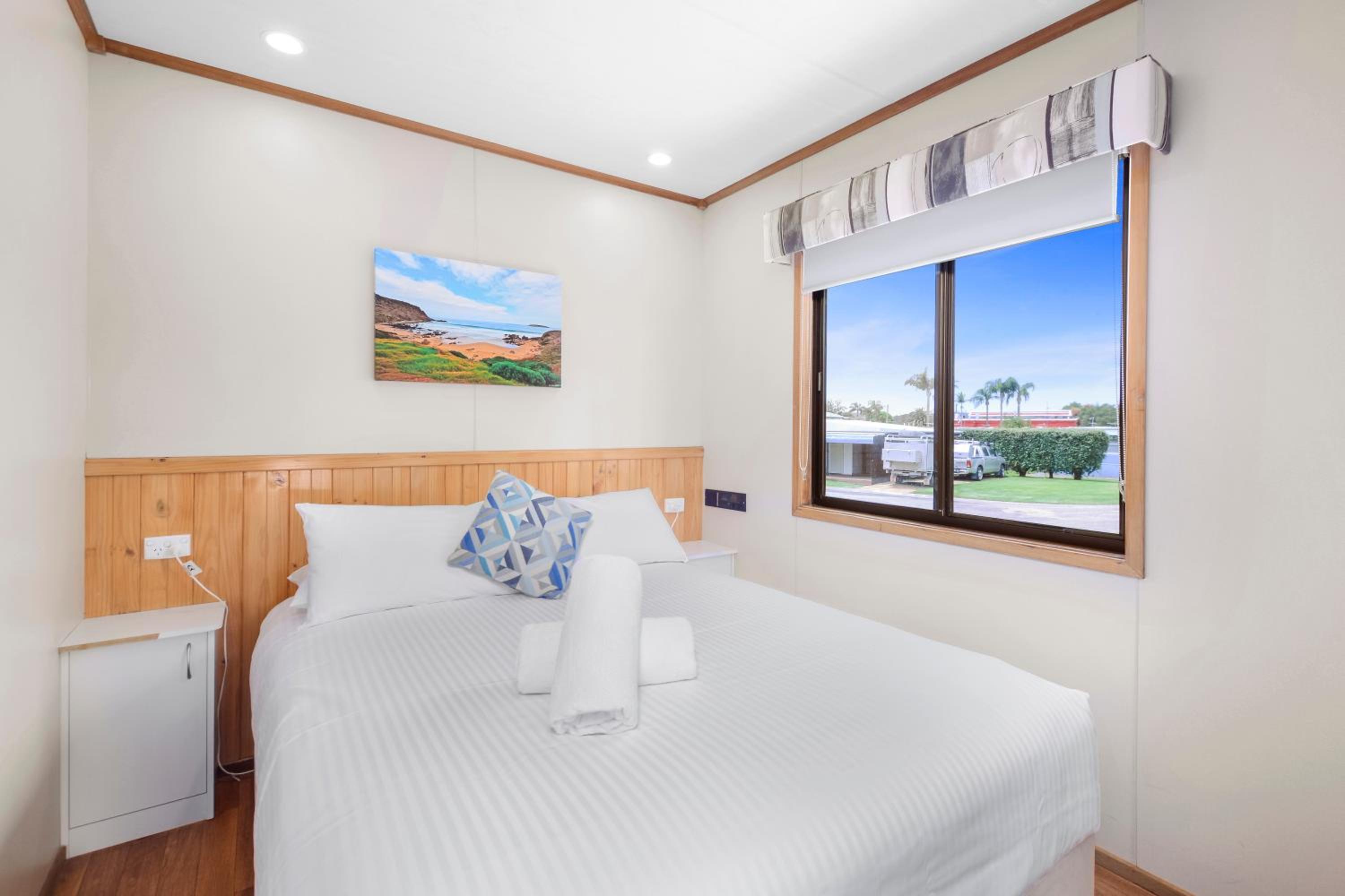 Deluxe Riverfront 2 Bedroom Spa Villa - Not Pet Friendly, photo 6