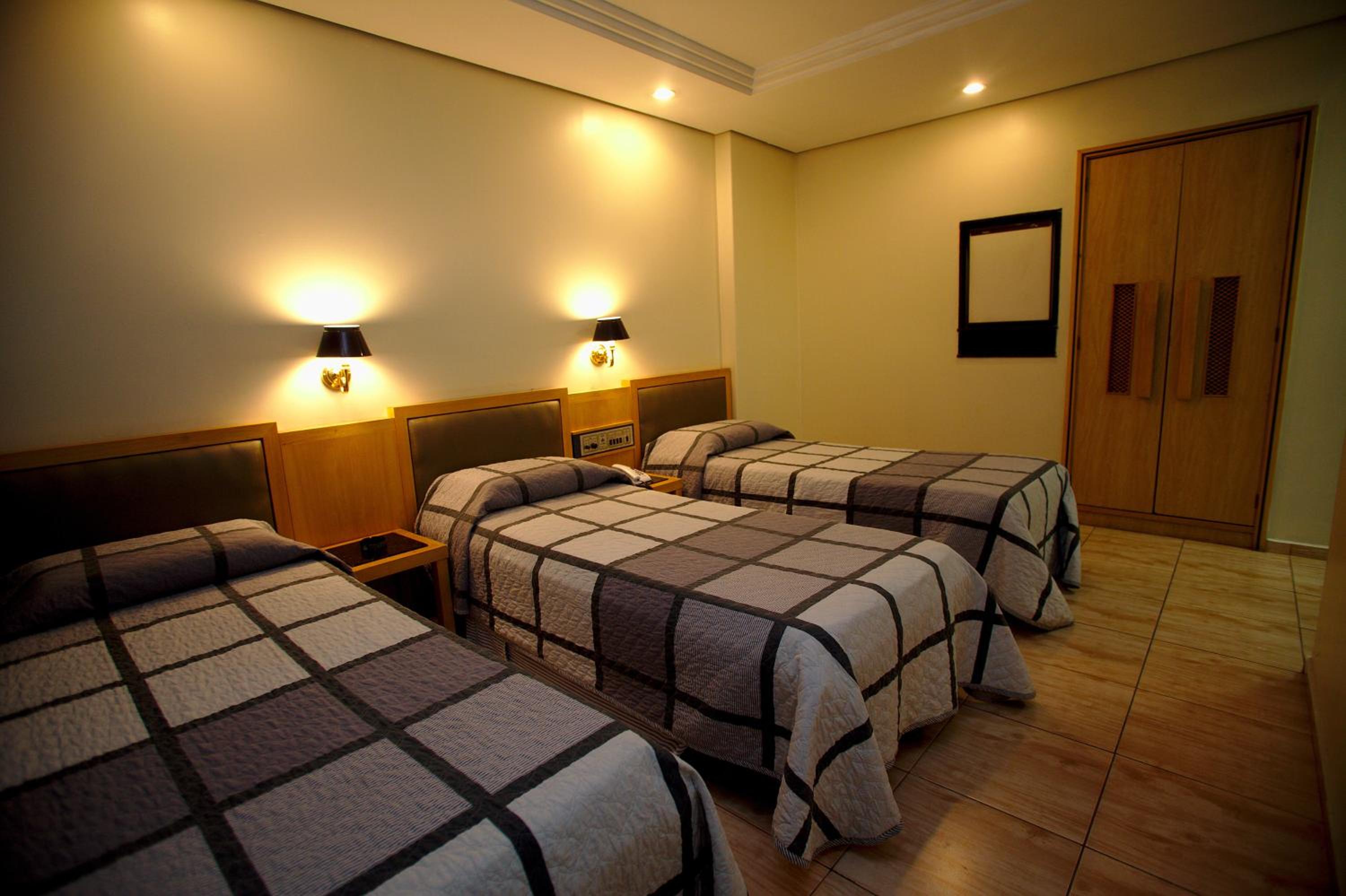 Standard Triple Room - Photo 4