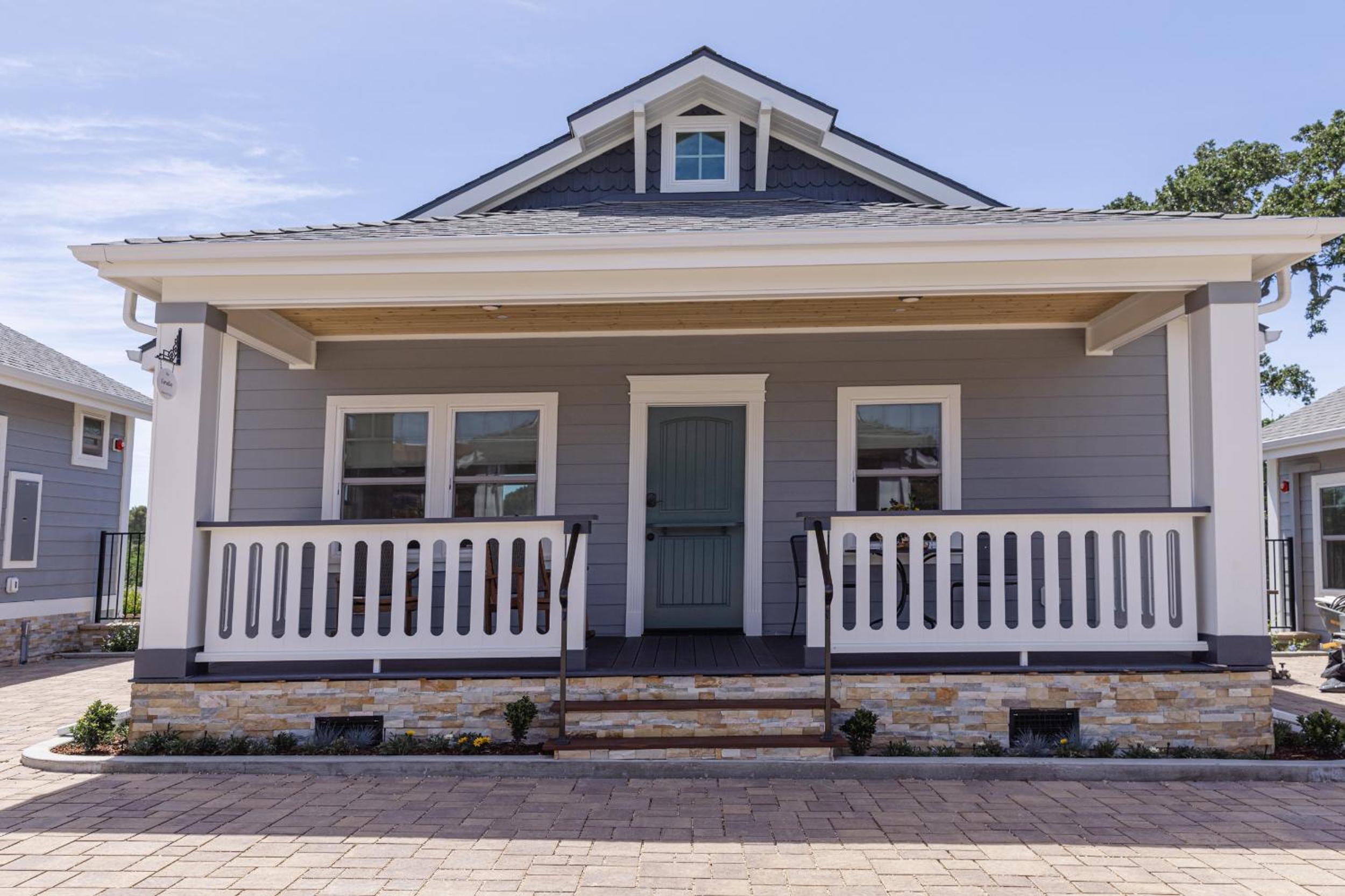 Superior Bungalow photo 2