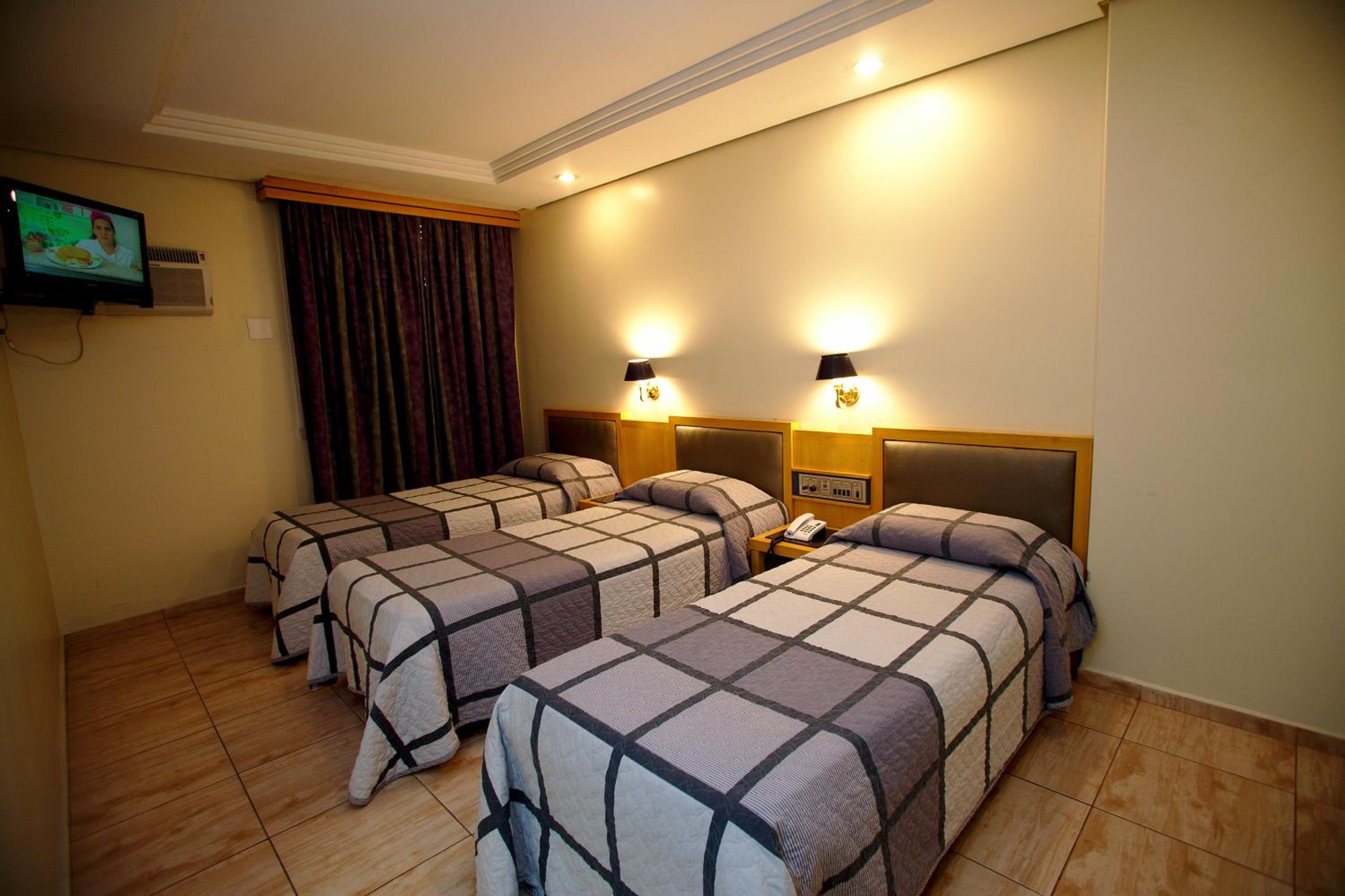 Standard Triple Room - Photo 1