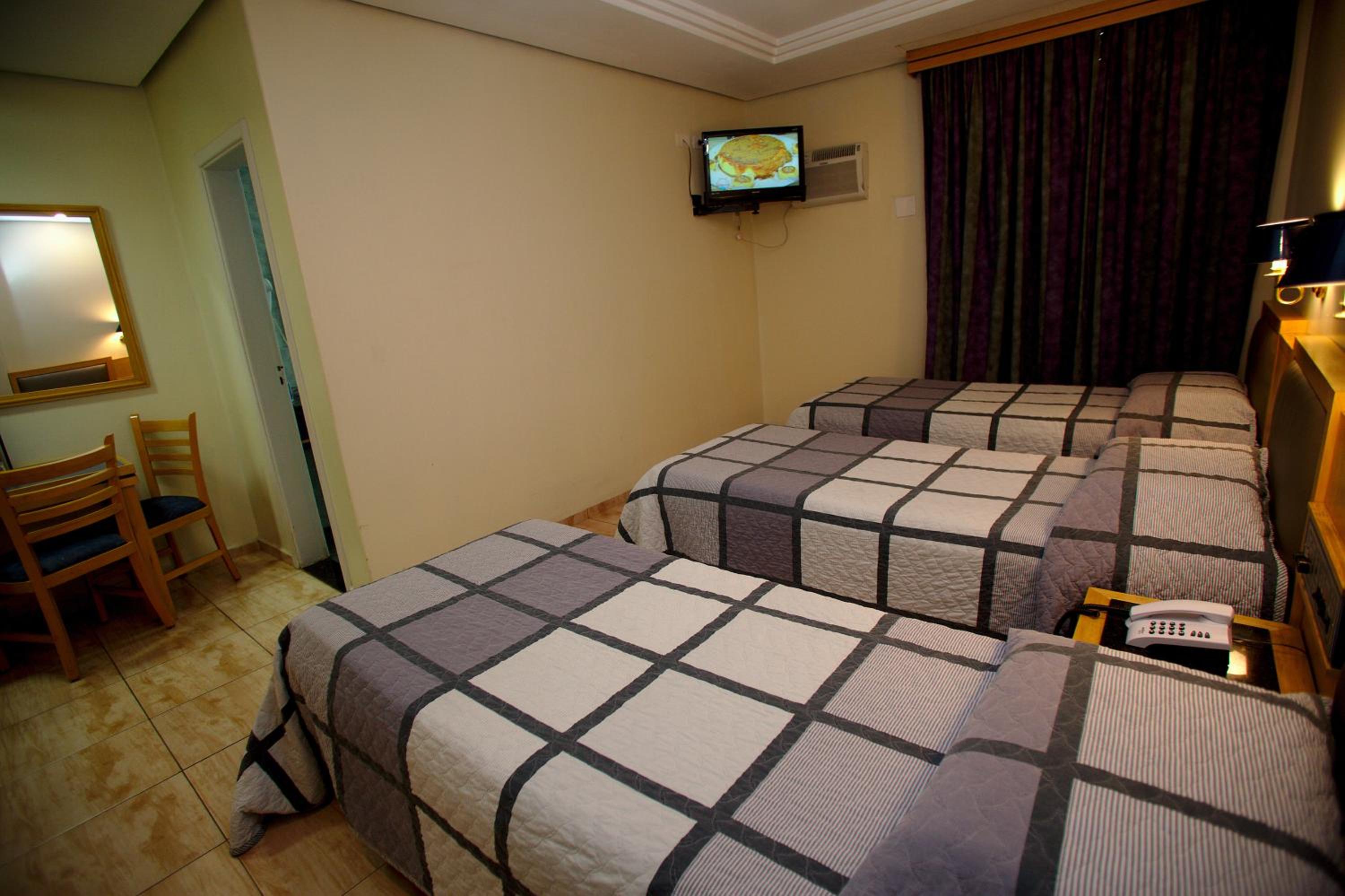 Standard Triple Room - Photo 10