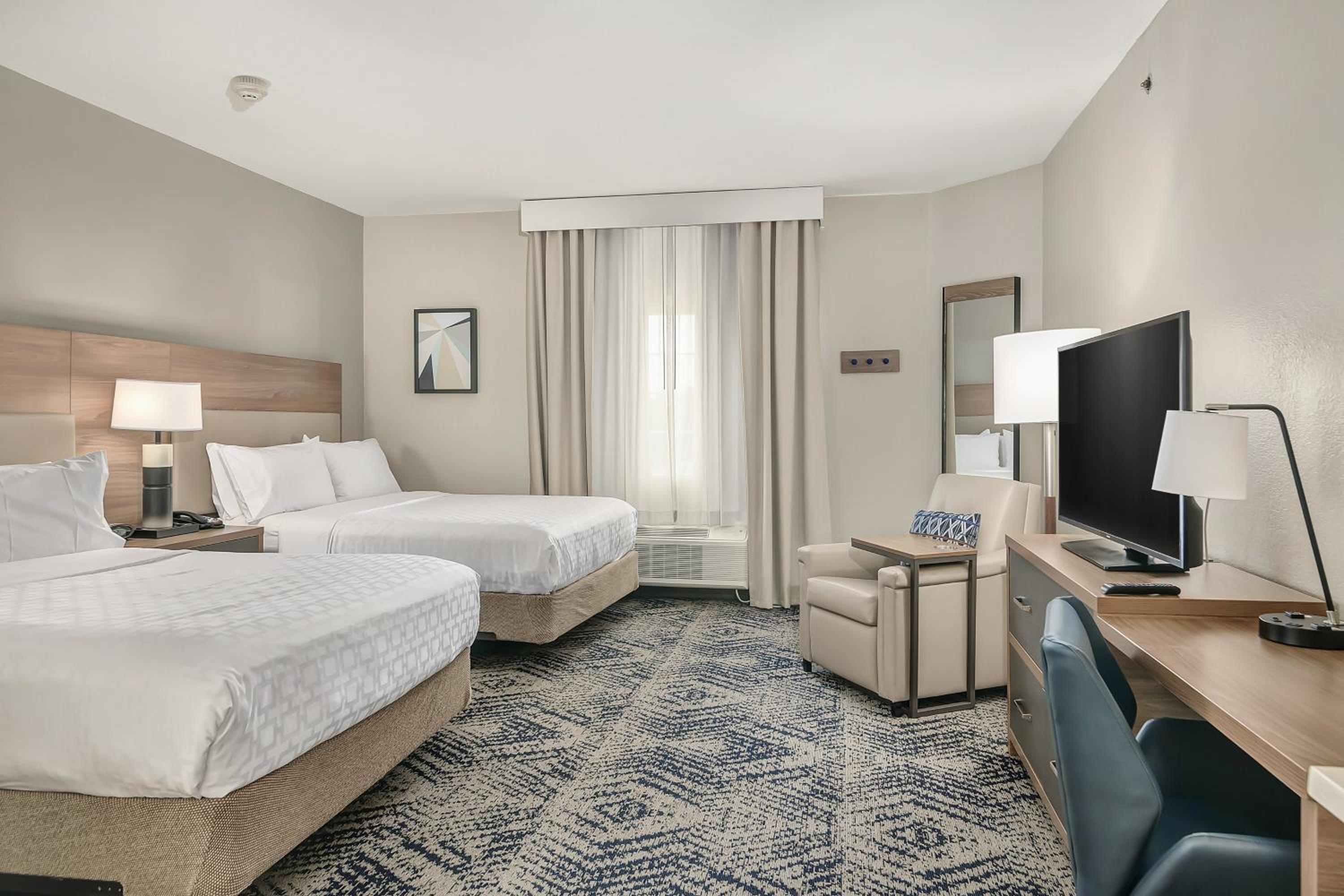 Studio Suite with Two Queen Beds - Photo 3