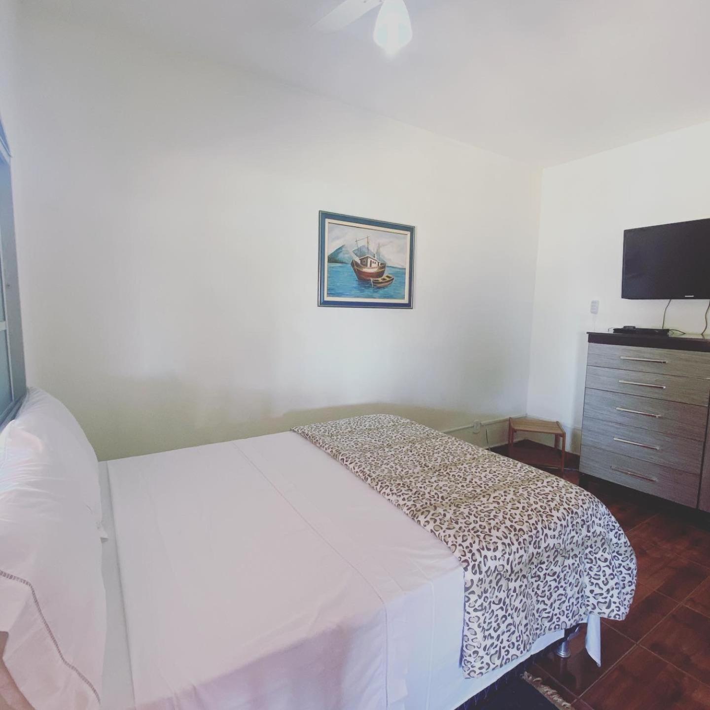 Suite with Pool View - Photo 1