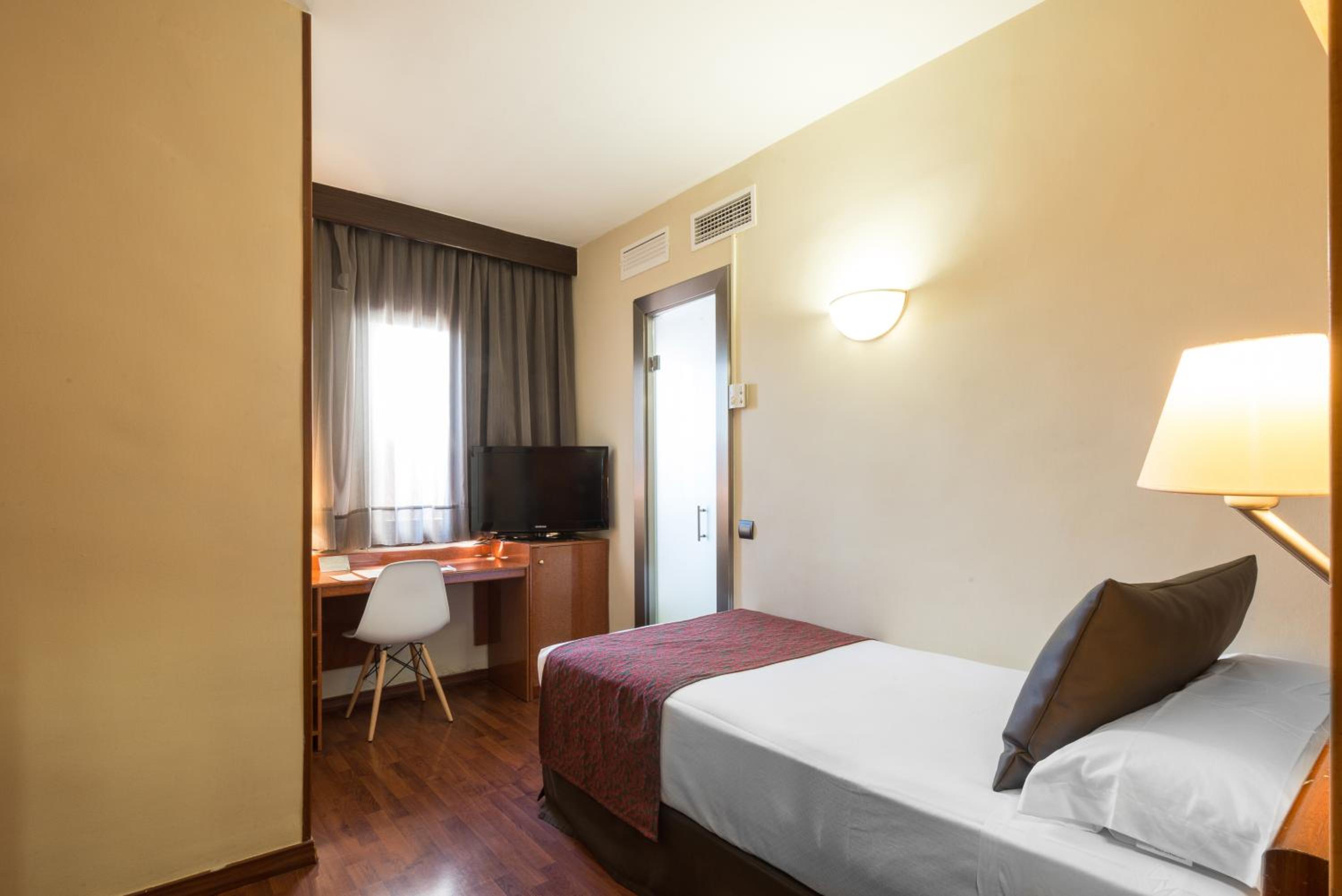Single Room photo 3