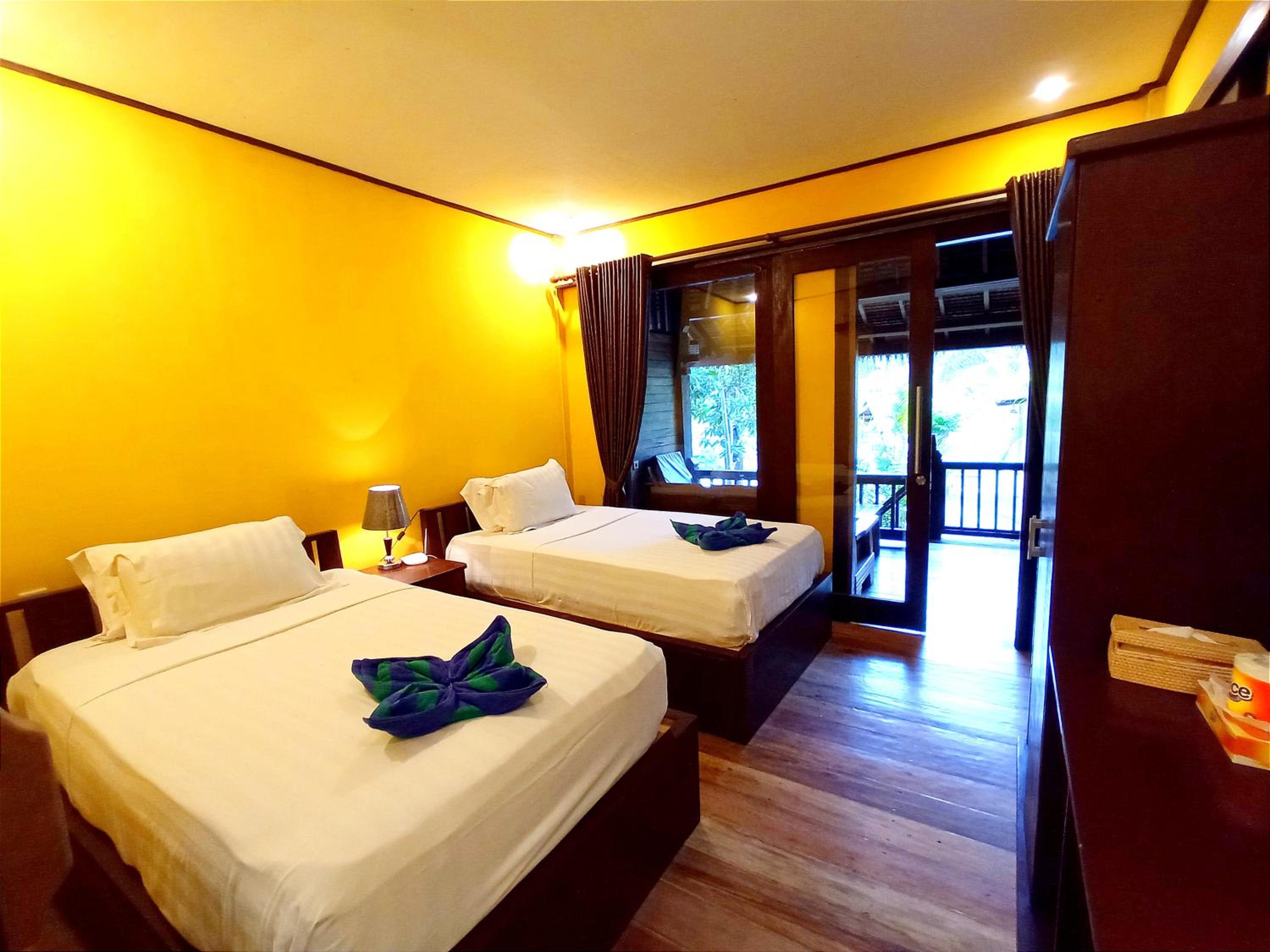 Deluxe Family Room