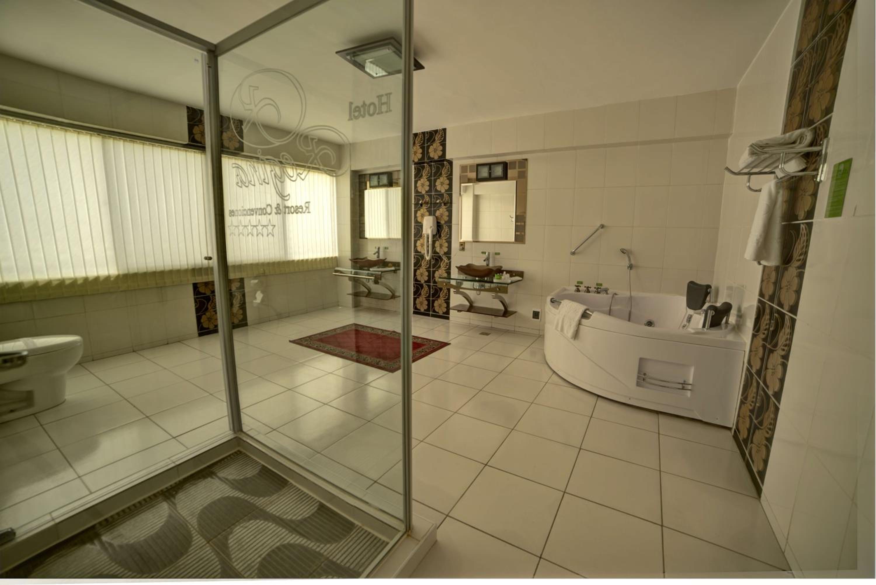 Presidential Suite photo 3