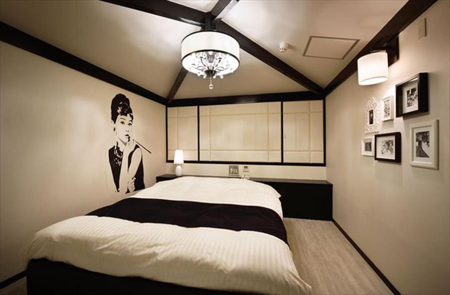 Double Room - Photo 8