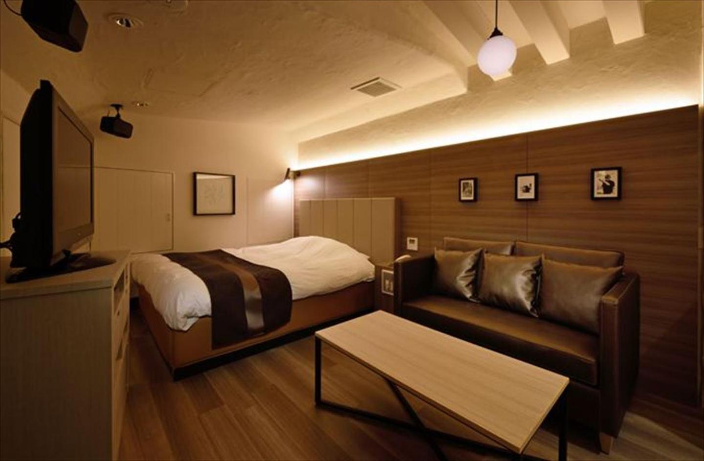 Double Room - Photo 7