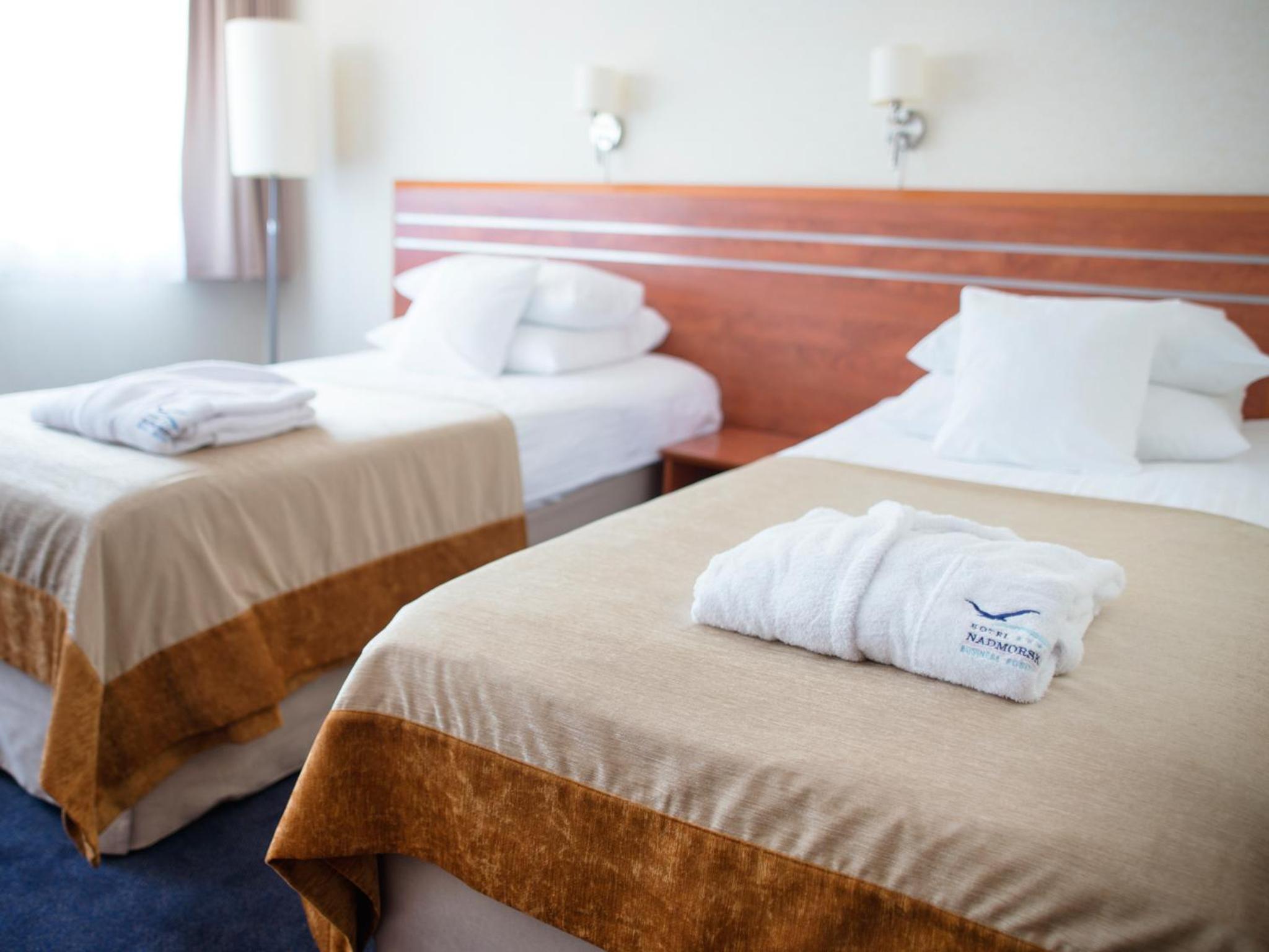Business Double Room - Photo 8