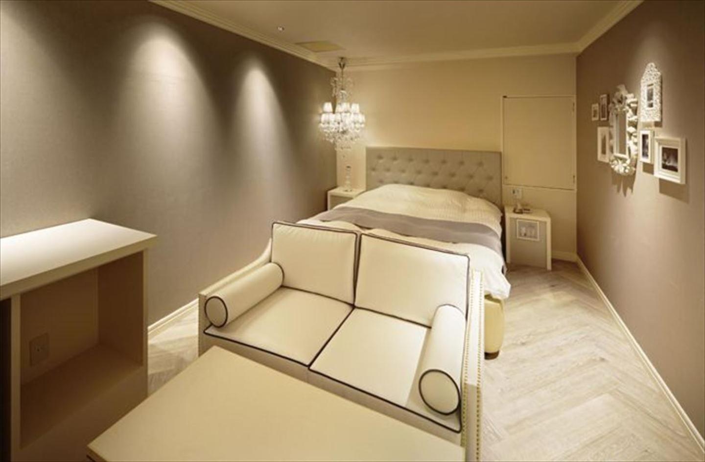 Deluxe Room - Photo 10
