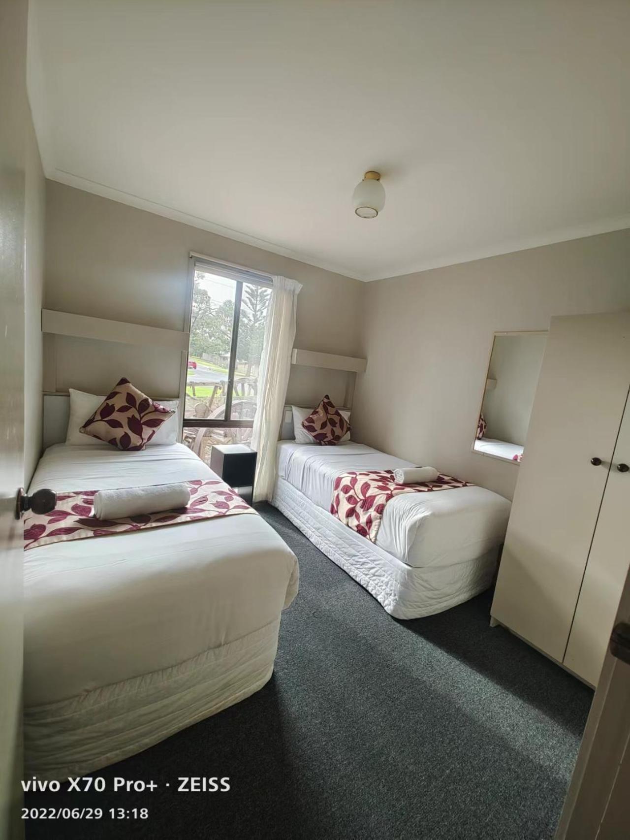Two-Bedroom Apartment (5 Adults) - Photo 4