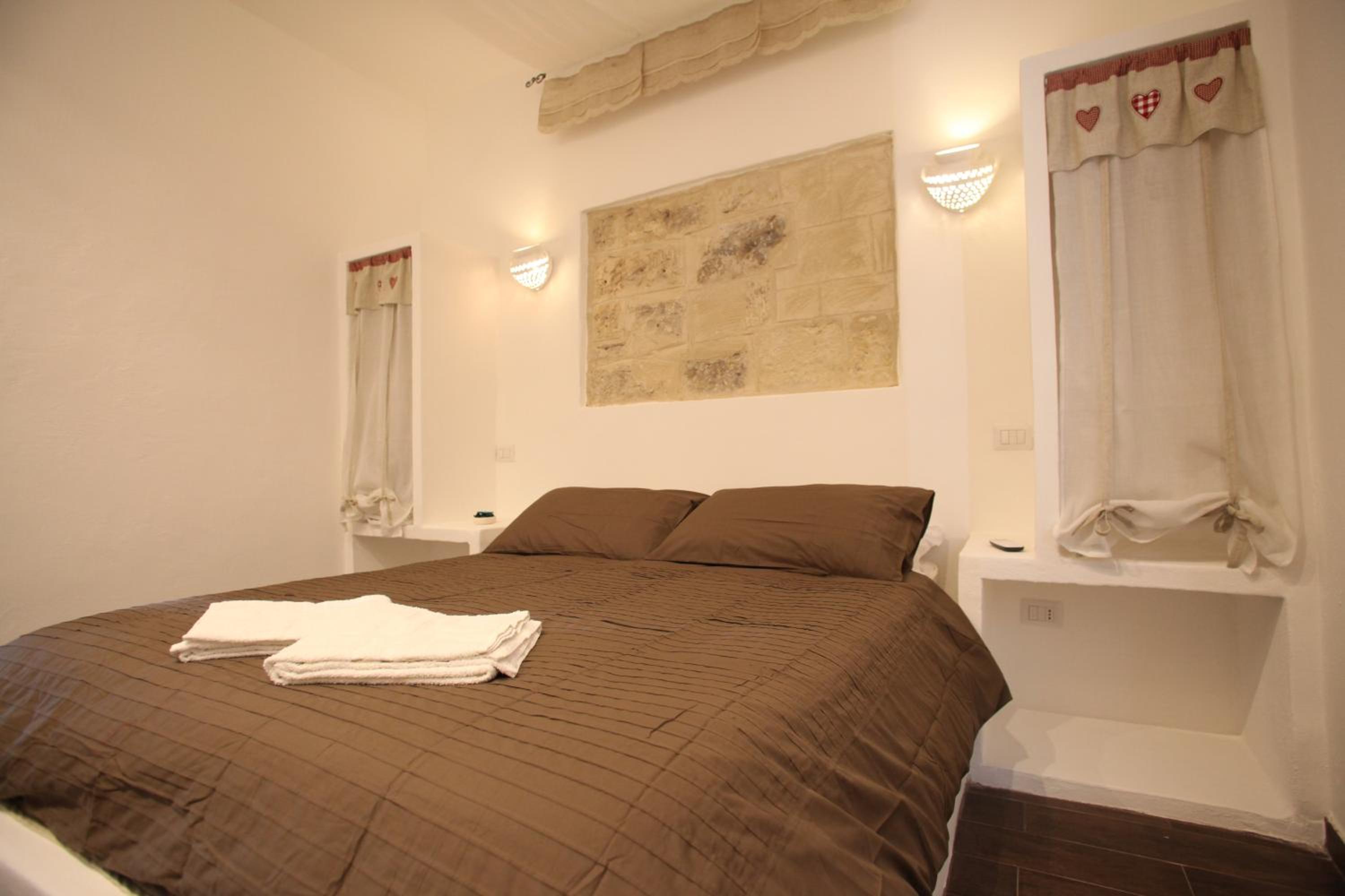 Double Room (2 Adults + 1 Child)