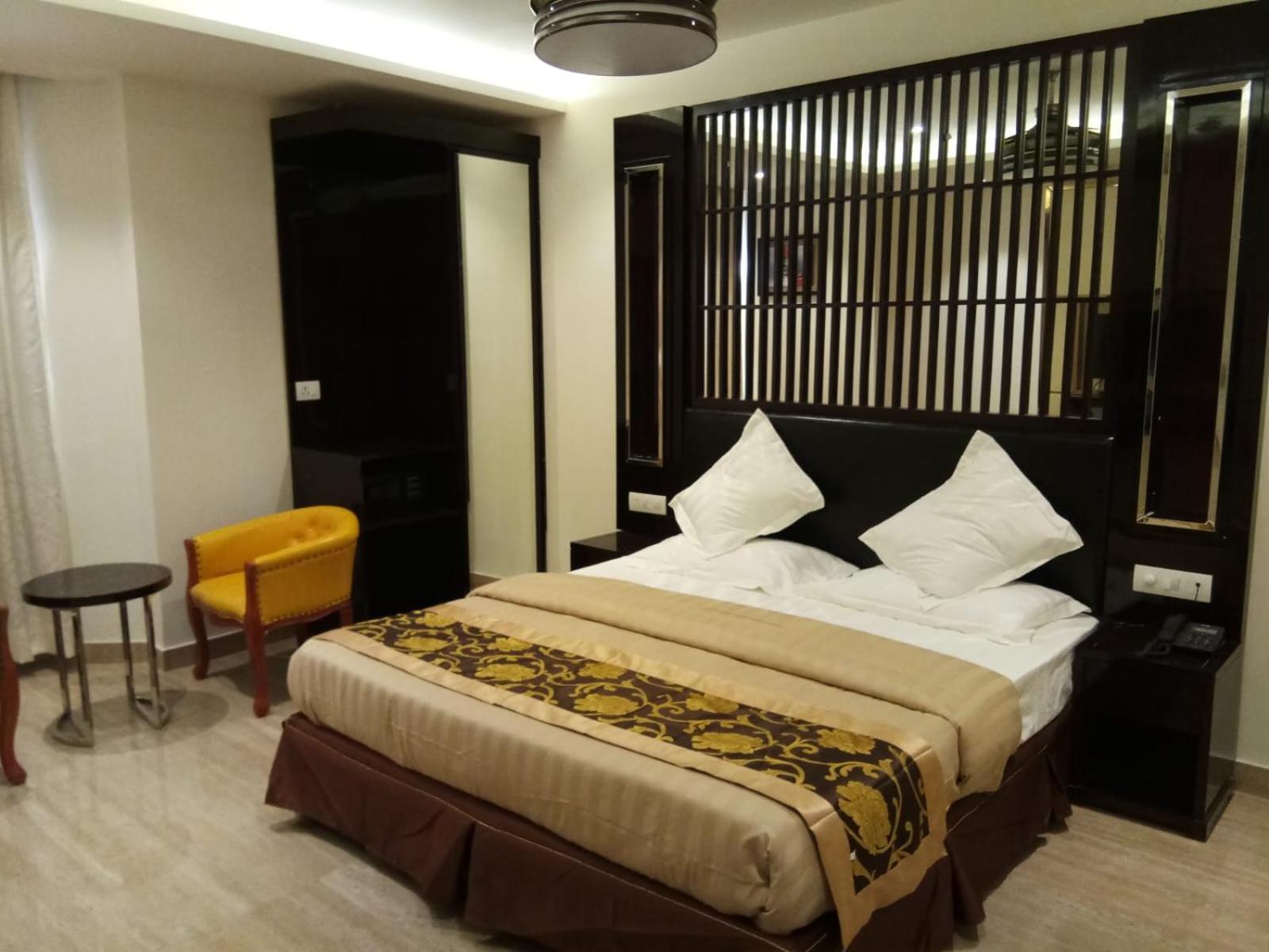 Double Room with Private Bathroom