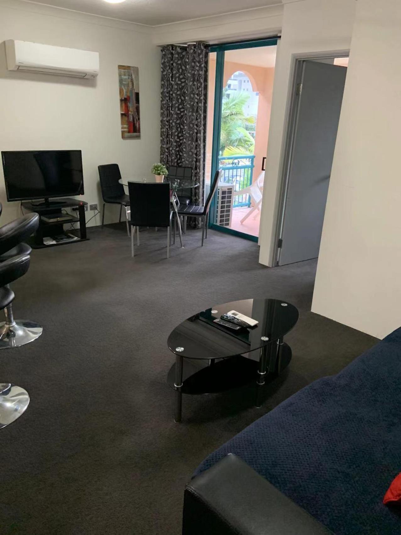 One-Bedroom Apartment - Photo 6