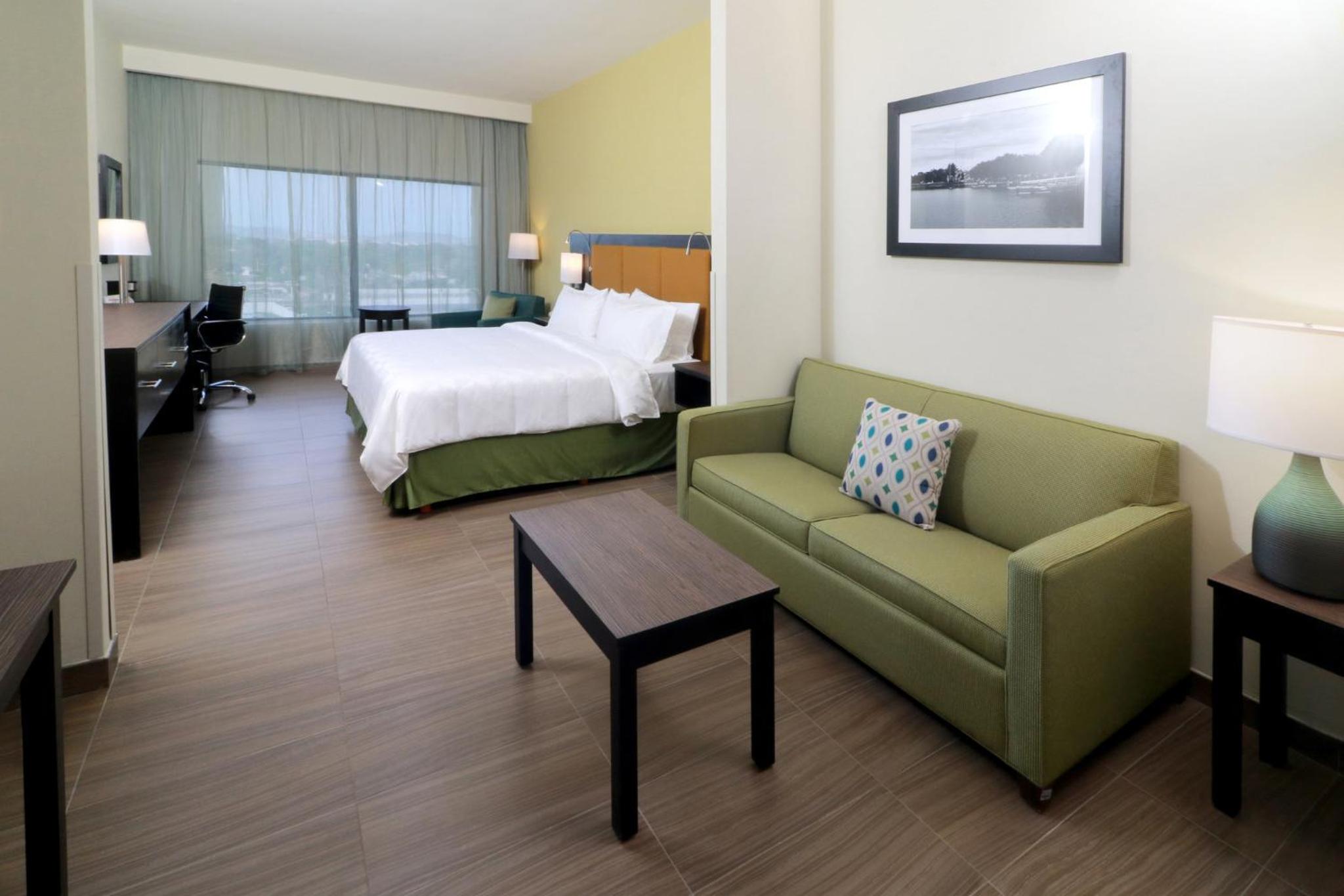 Executive King Room - Non-Smoking photo 2