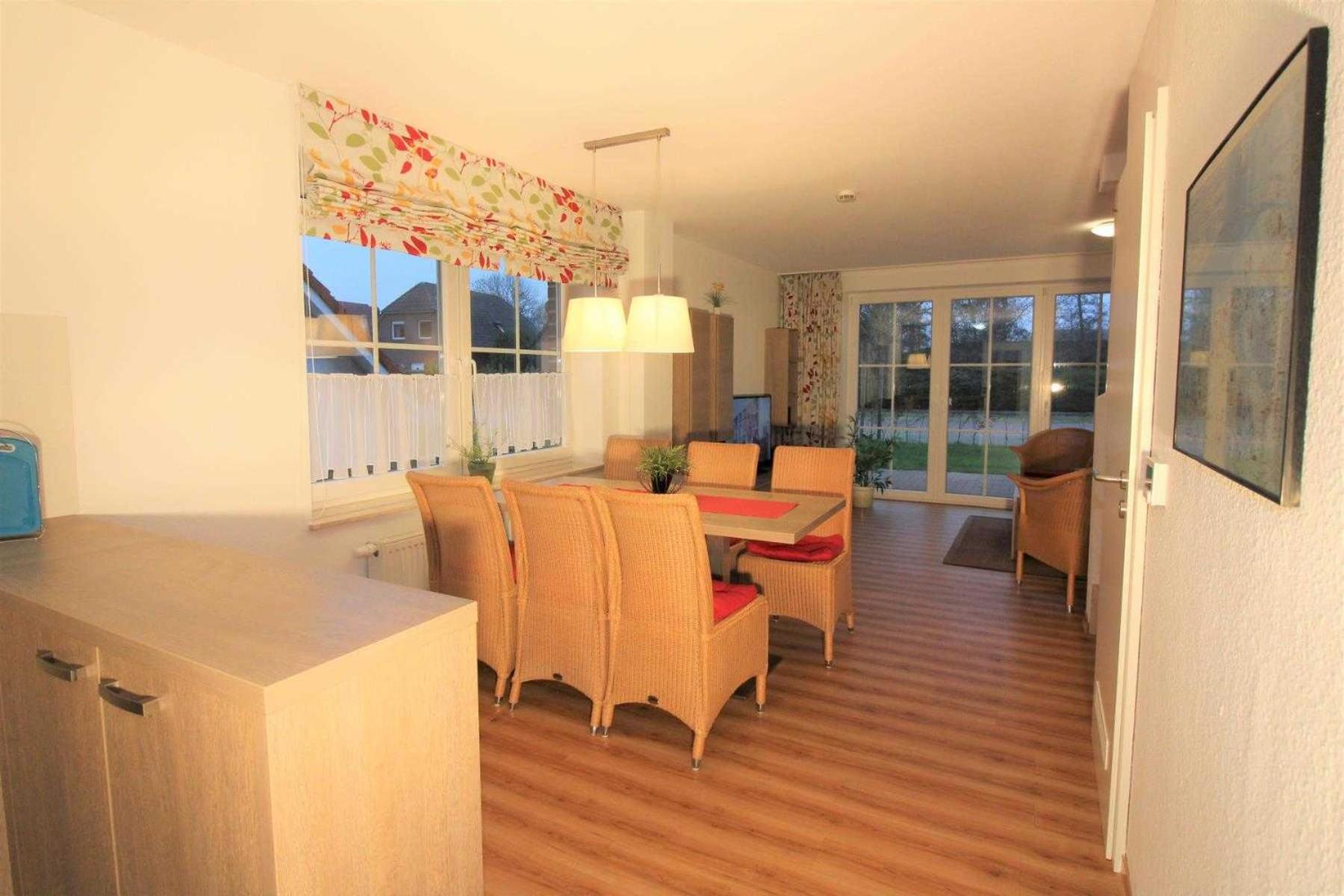 Three-Bedroom House photo 3
