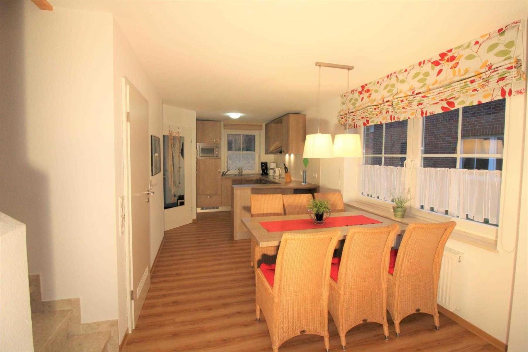 Three-Bedroom House photo 2