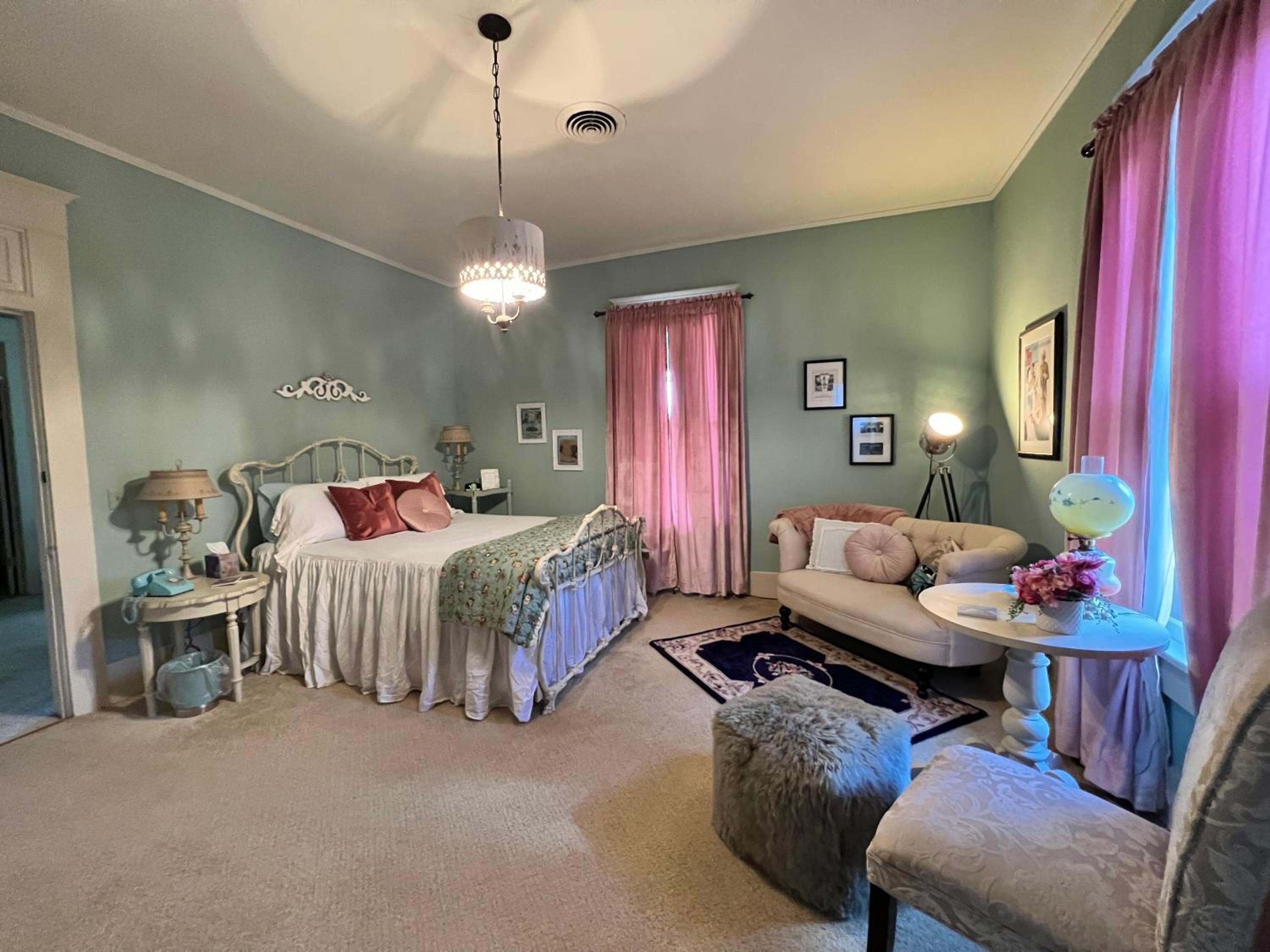 Deluxe Queen Room photo 1