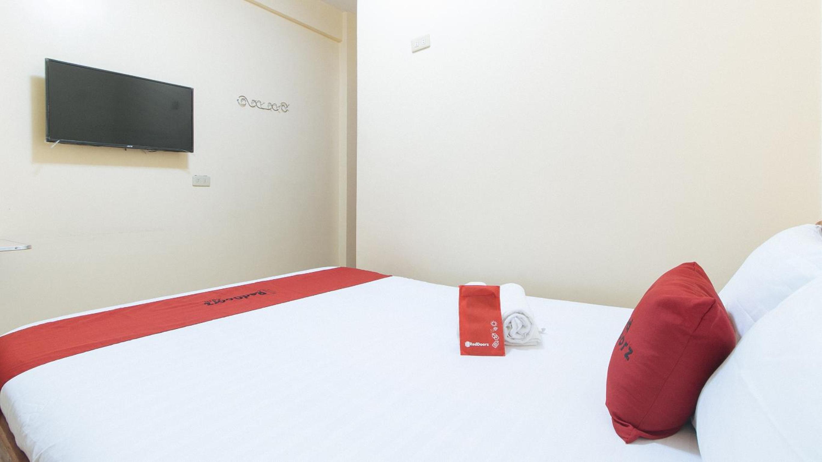 Double Room - Photo 8