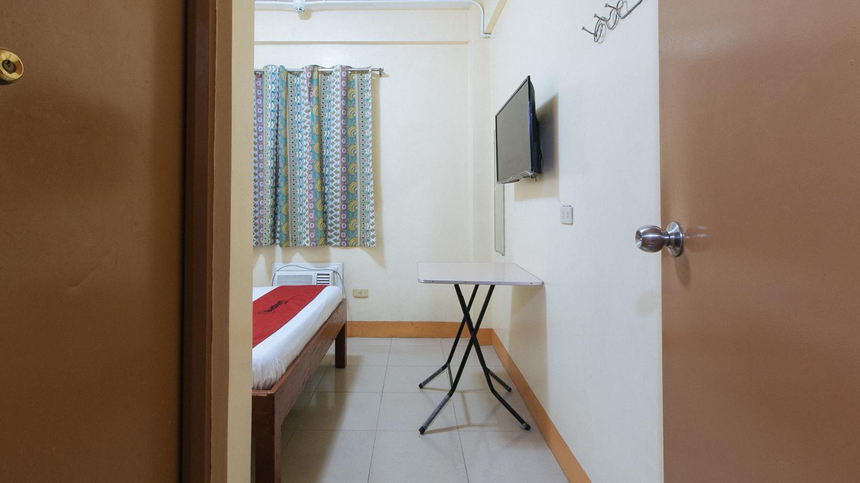 Double Room - Photo 5