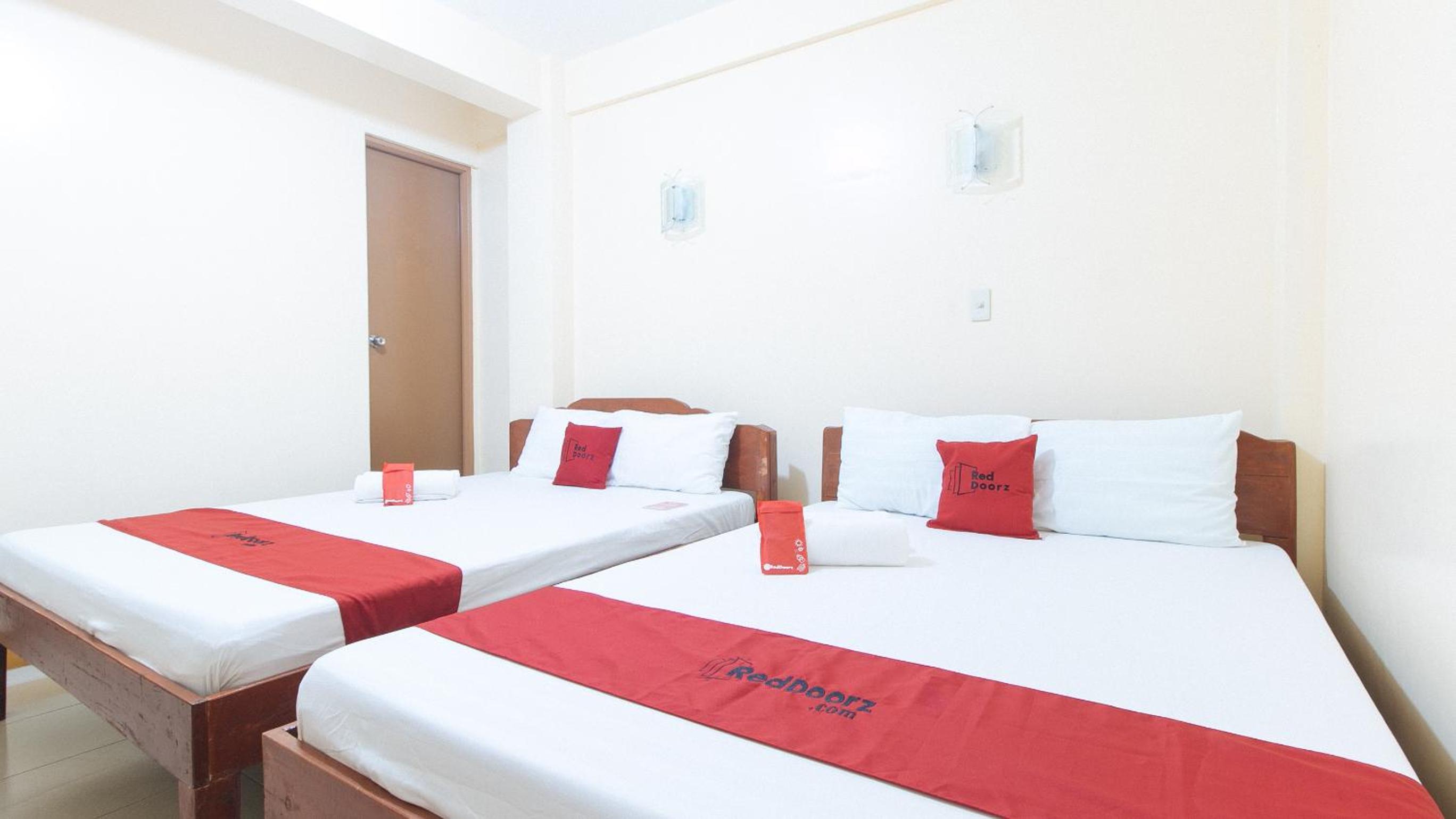 Deluxe Room - Photo 7