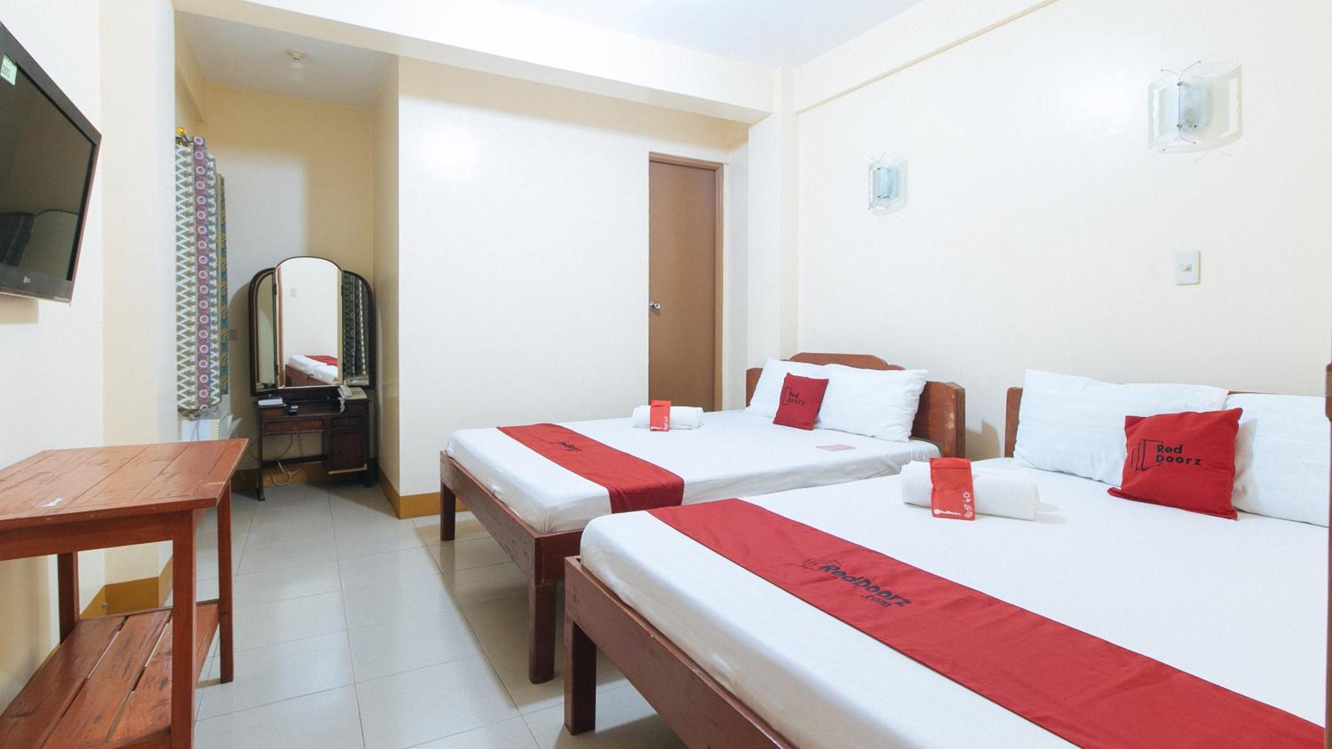 Deluxe Room - Photo 1