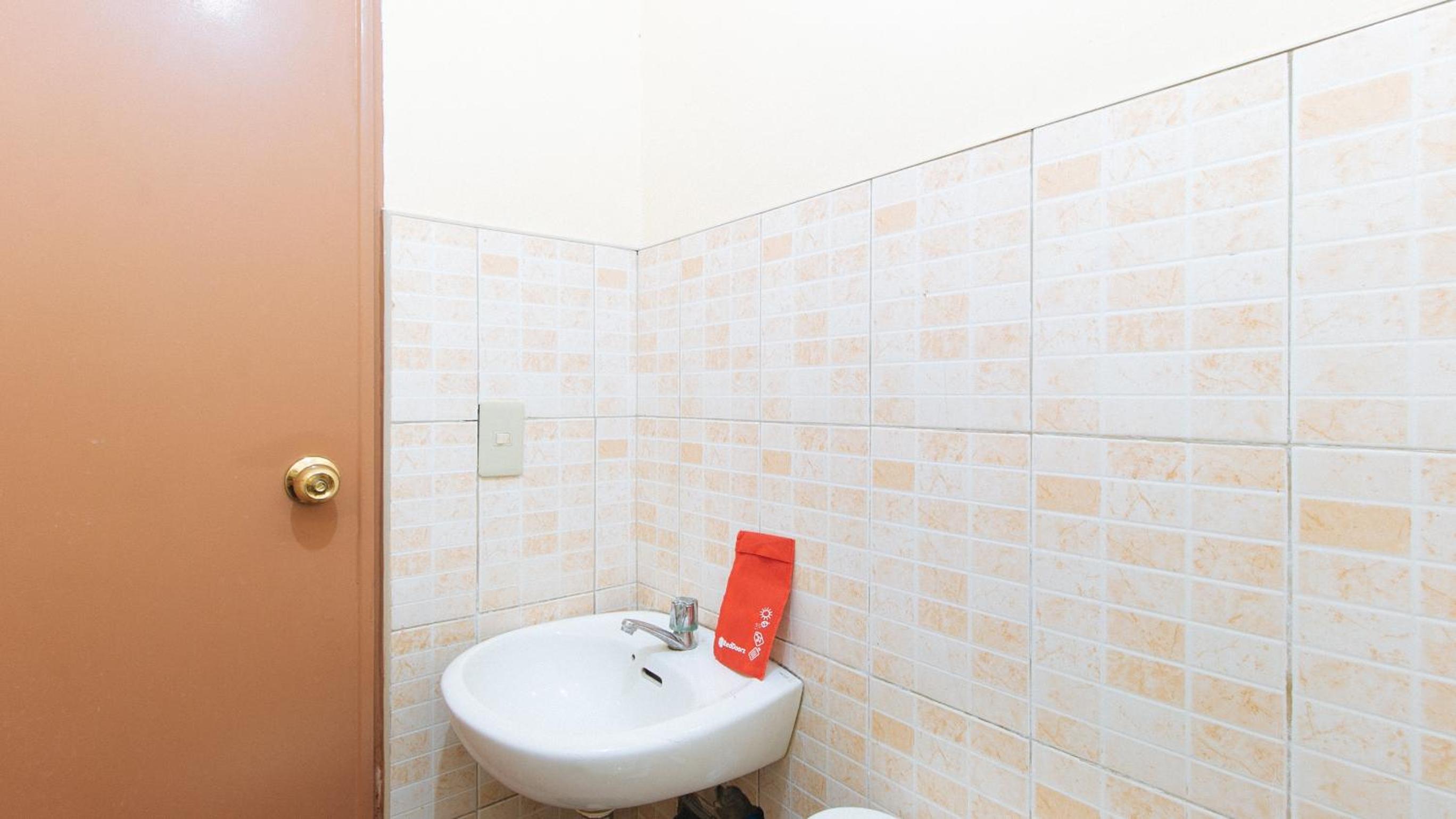 Double Room - Photo 2