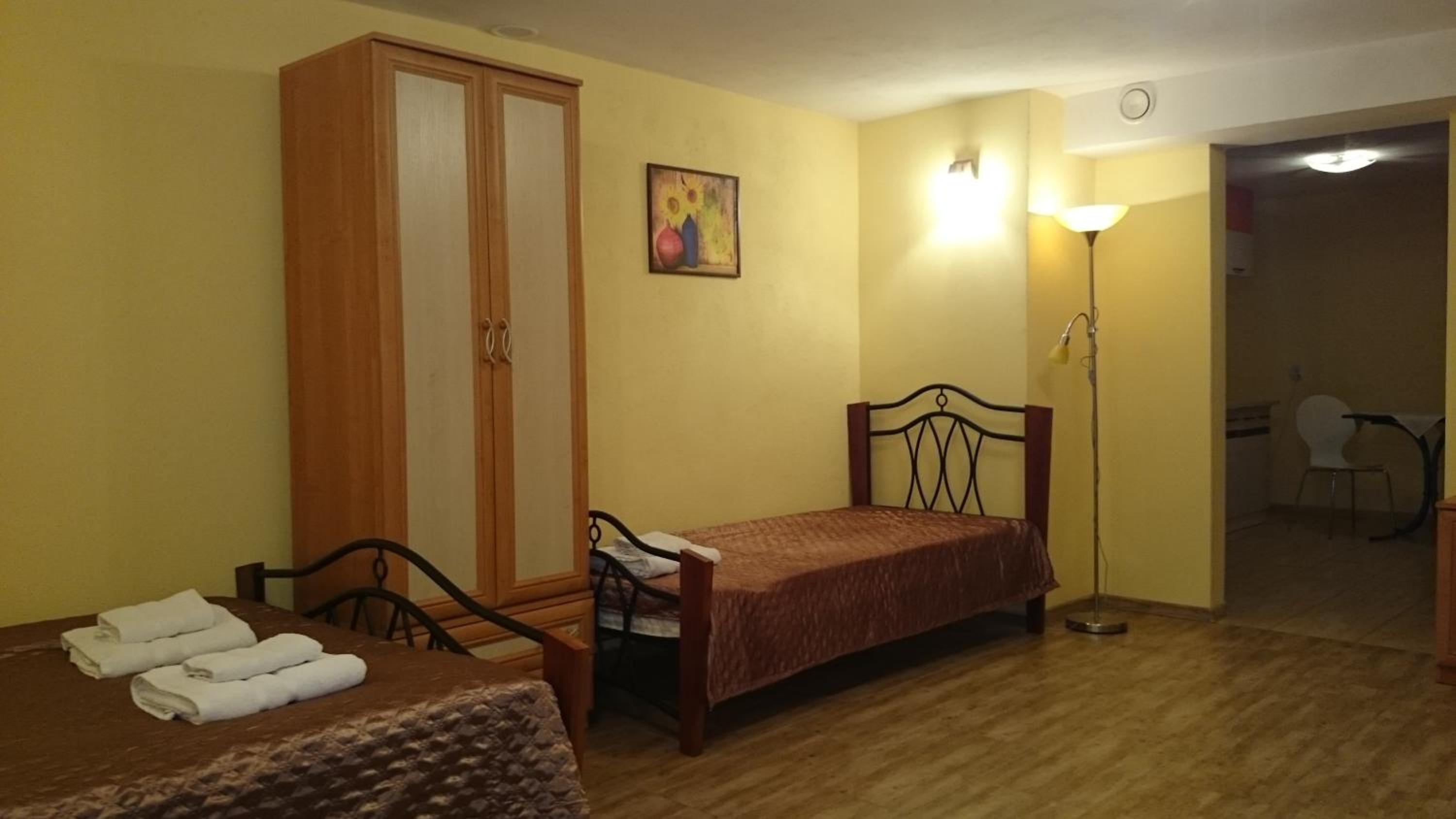 Double or Twin Room with Garden View - Photo 13