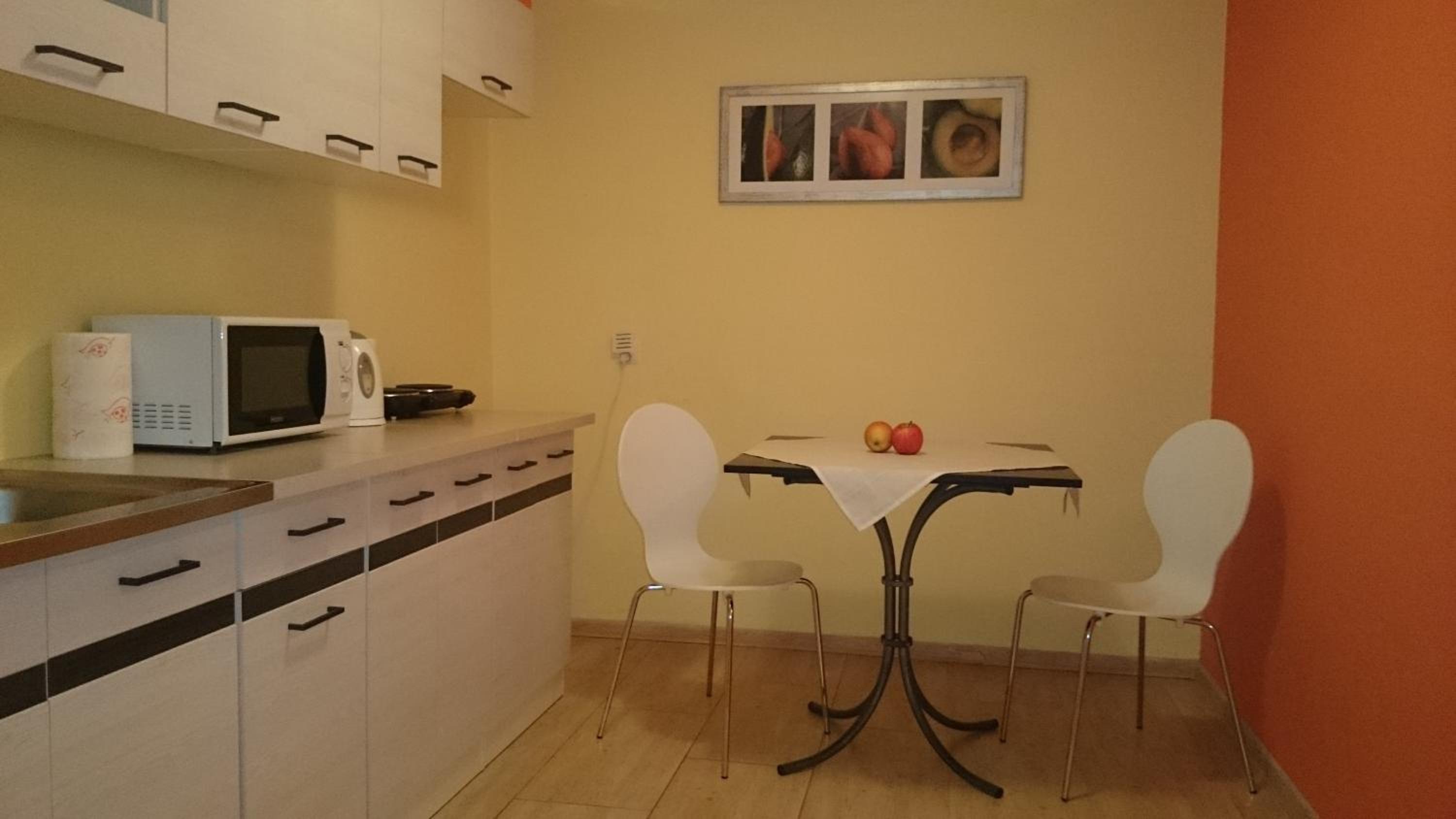 Double or Twin Room with Garden View - Photo 4
