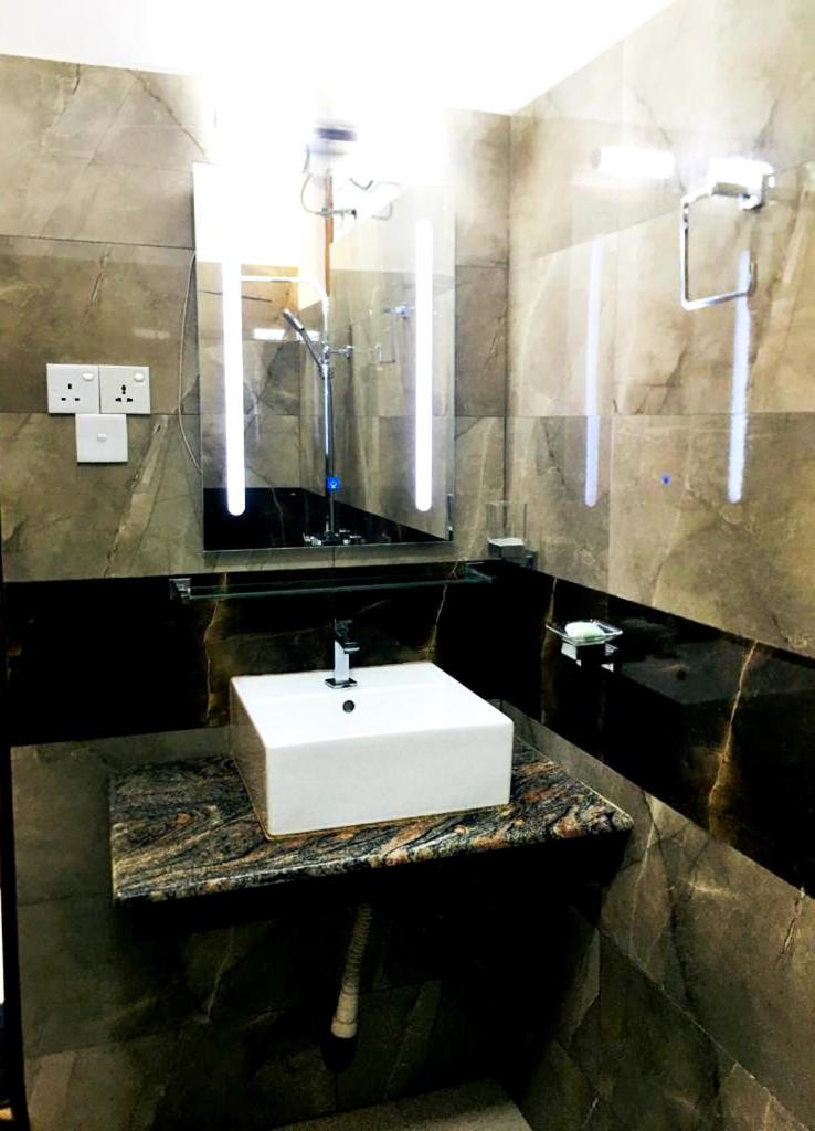 Double or Twin Room with Mountain View photo 2