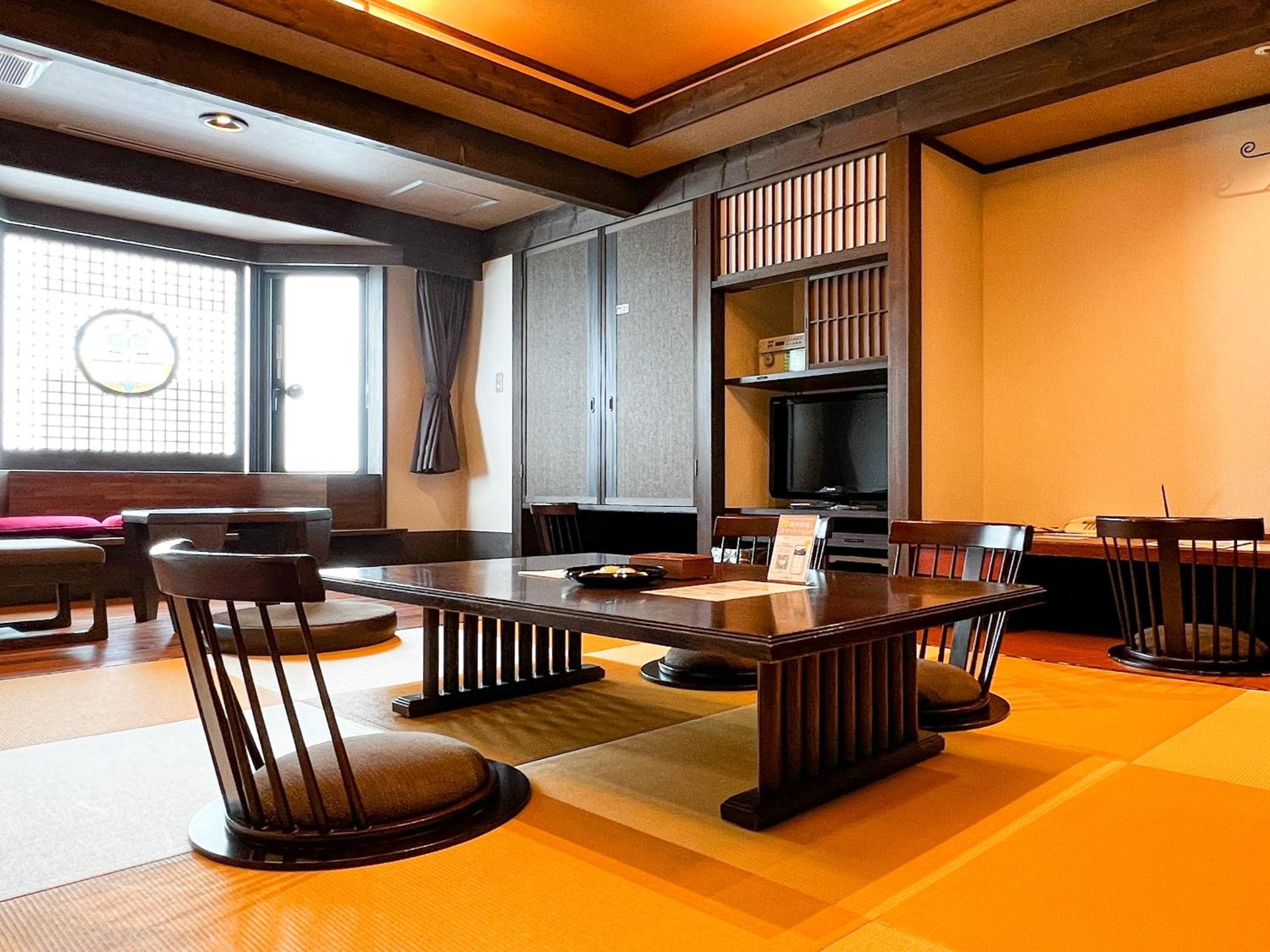 Japanese-Style Room with Ainu Style - Non-Smoking - Buffet Breakfast + Buffet Dinner Included - Photo 8