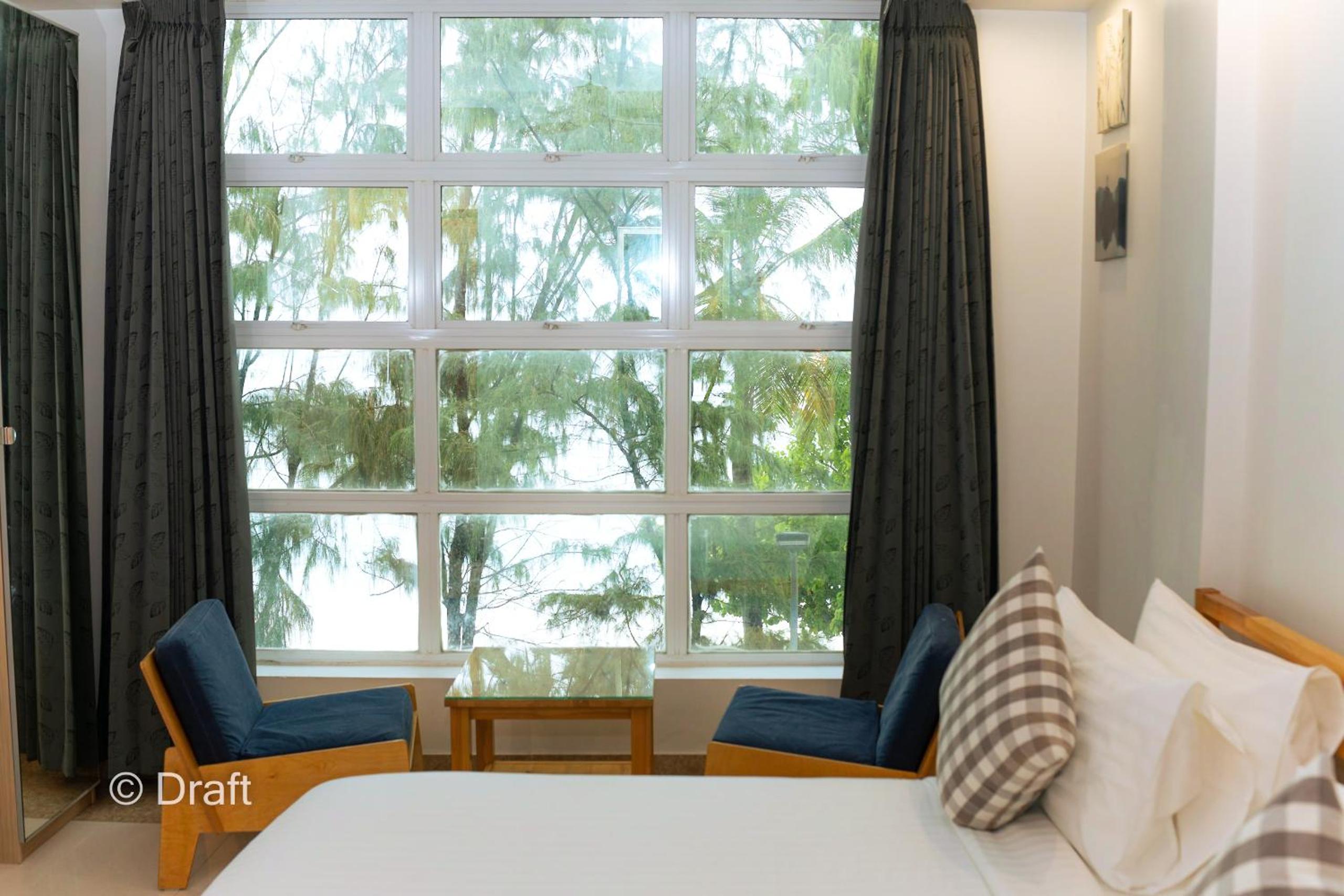 Deluxe Double Room with Sea View - Photo 3