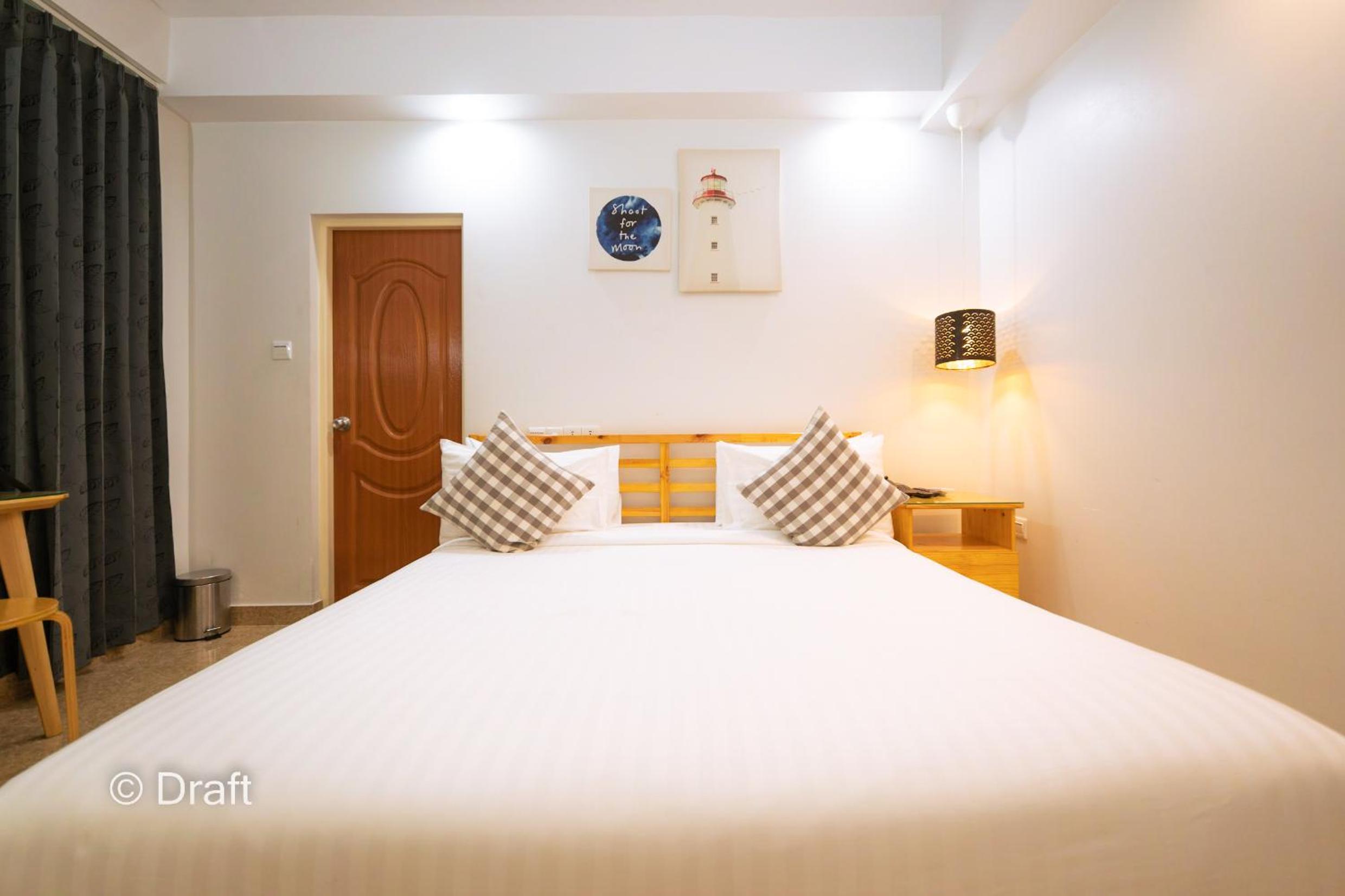 Standard Double Room - Photo 15
