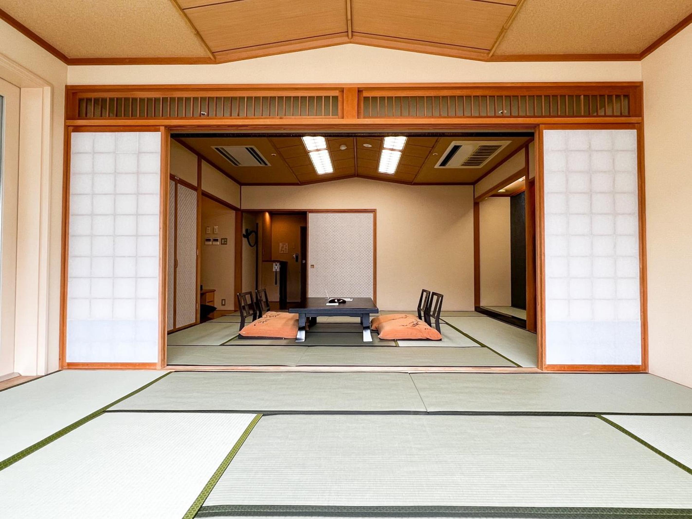 Japanese-Style Family Room with Town View  - Non-Smoking - Buffet Breakfast + Buffet Dinner Included - Photo 9