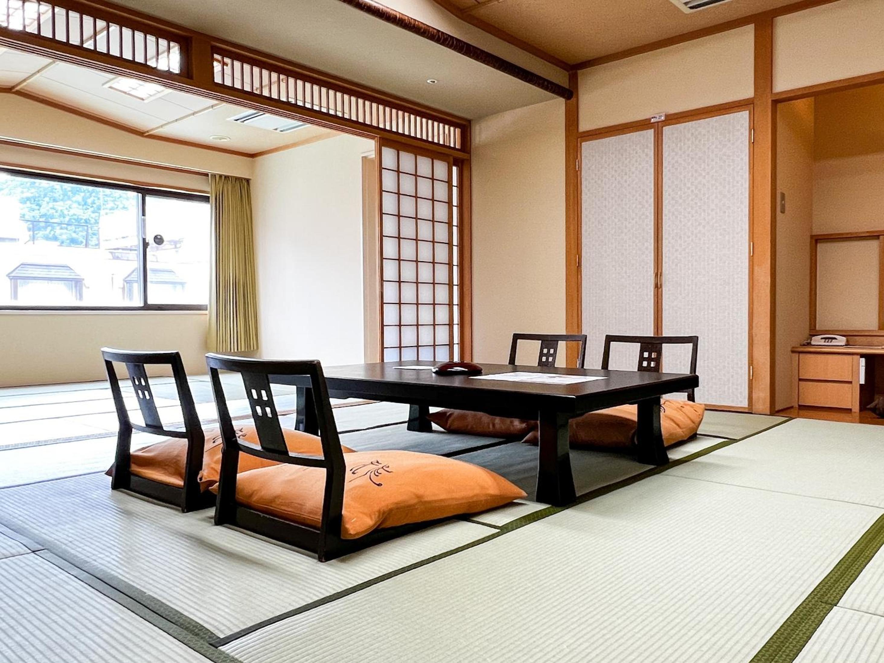 Japanese-Style Family Room with Town View  - Non-Smoking - Buffet Breakfast + Buffet Dinner Included - Photo 10
