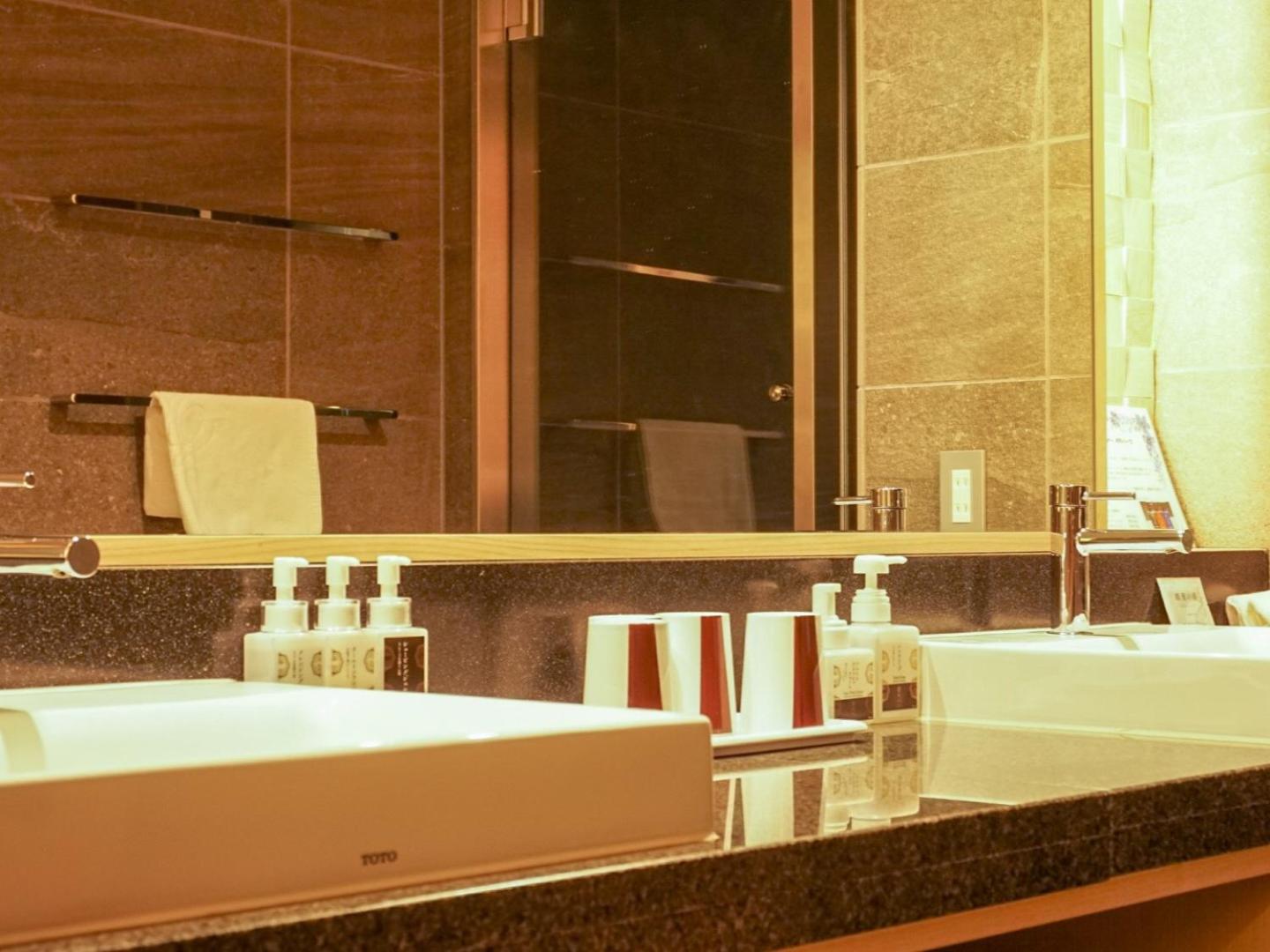 Room with Tatami Area and Jet Bath - Non-Smoking - Buffet Breakfast + Buffet Dinner Included - Photo 11