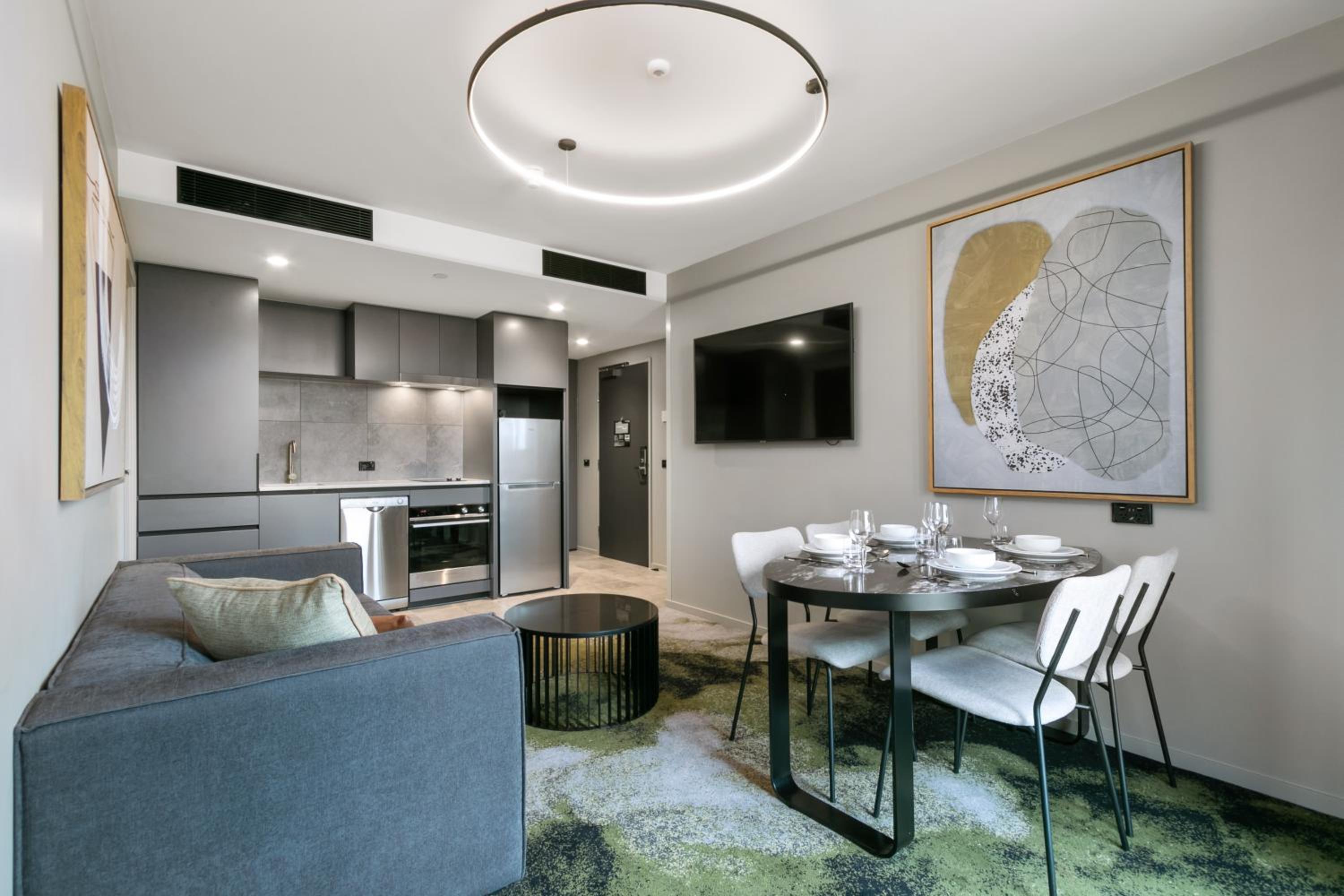 One-Bedroom Apartment with King Bed - Photo 1