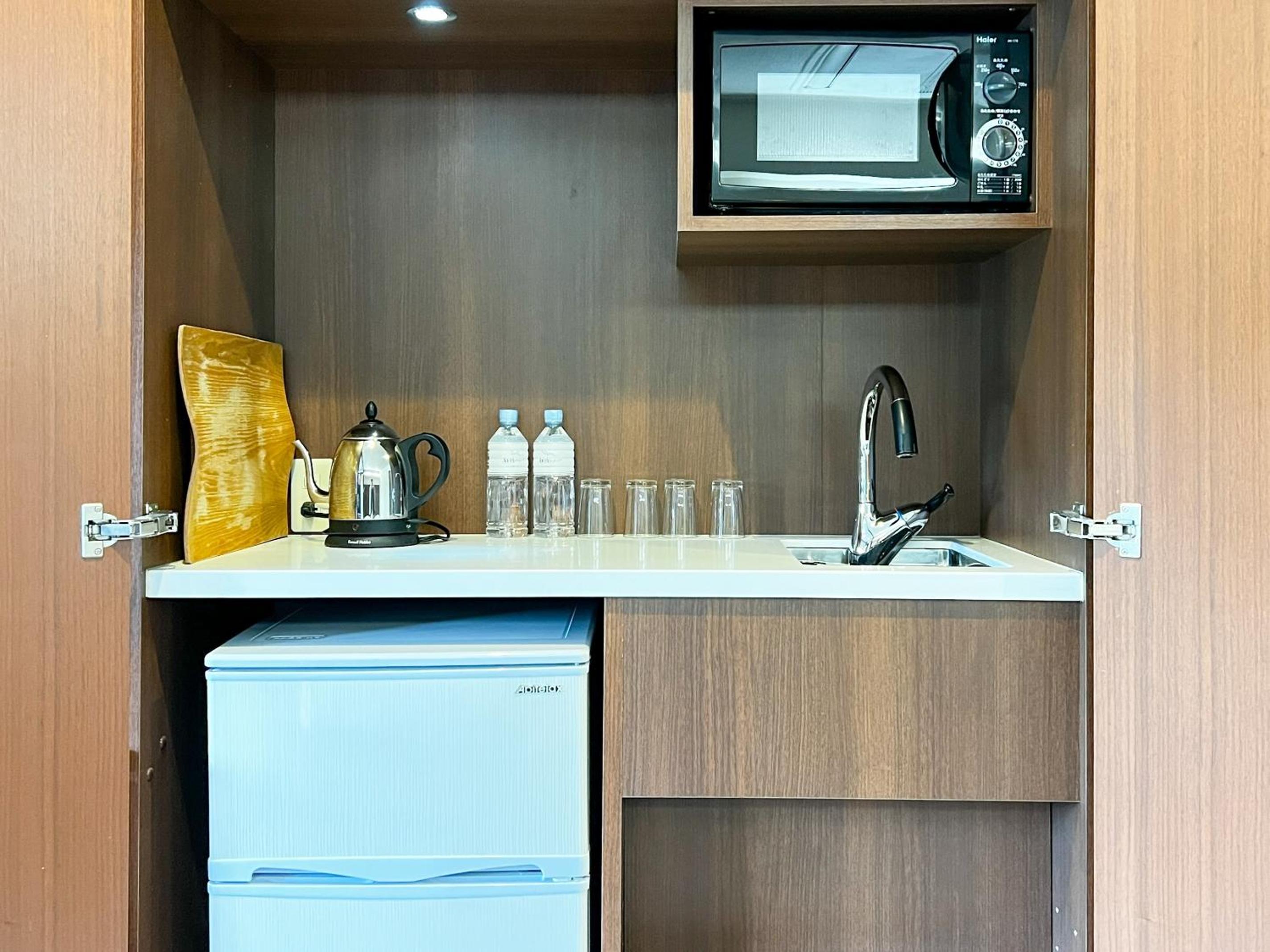 Room with Tatami Area & Shower Booth - Non-Smoking - Buffet Breakfast + Buffet Dinner Included - Photo 10