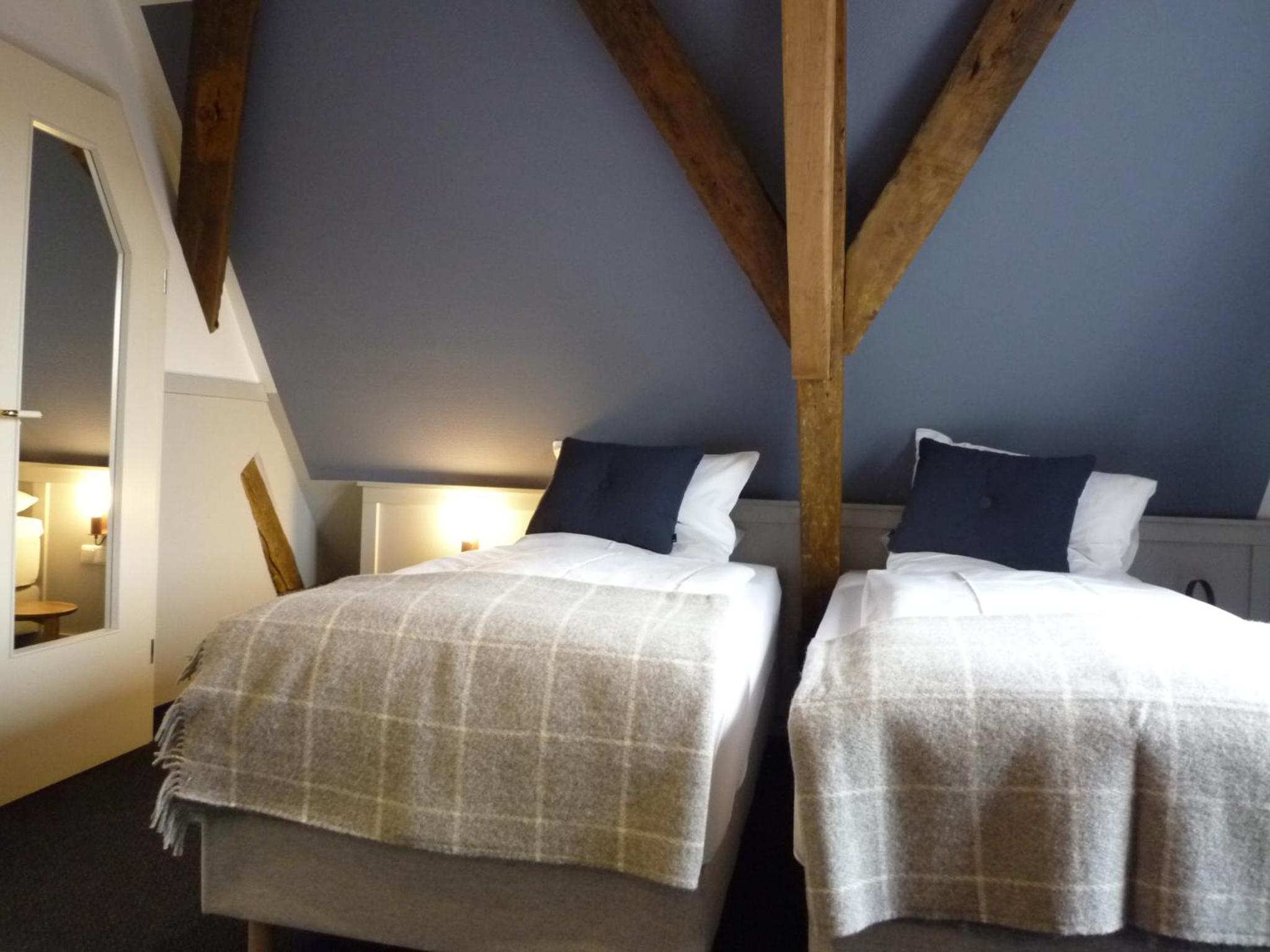 Standard Twin Room photo 2