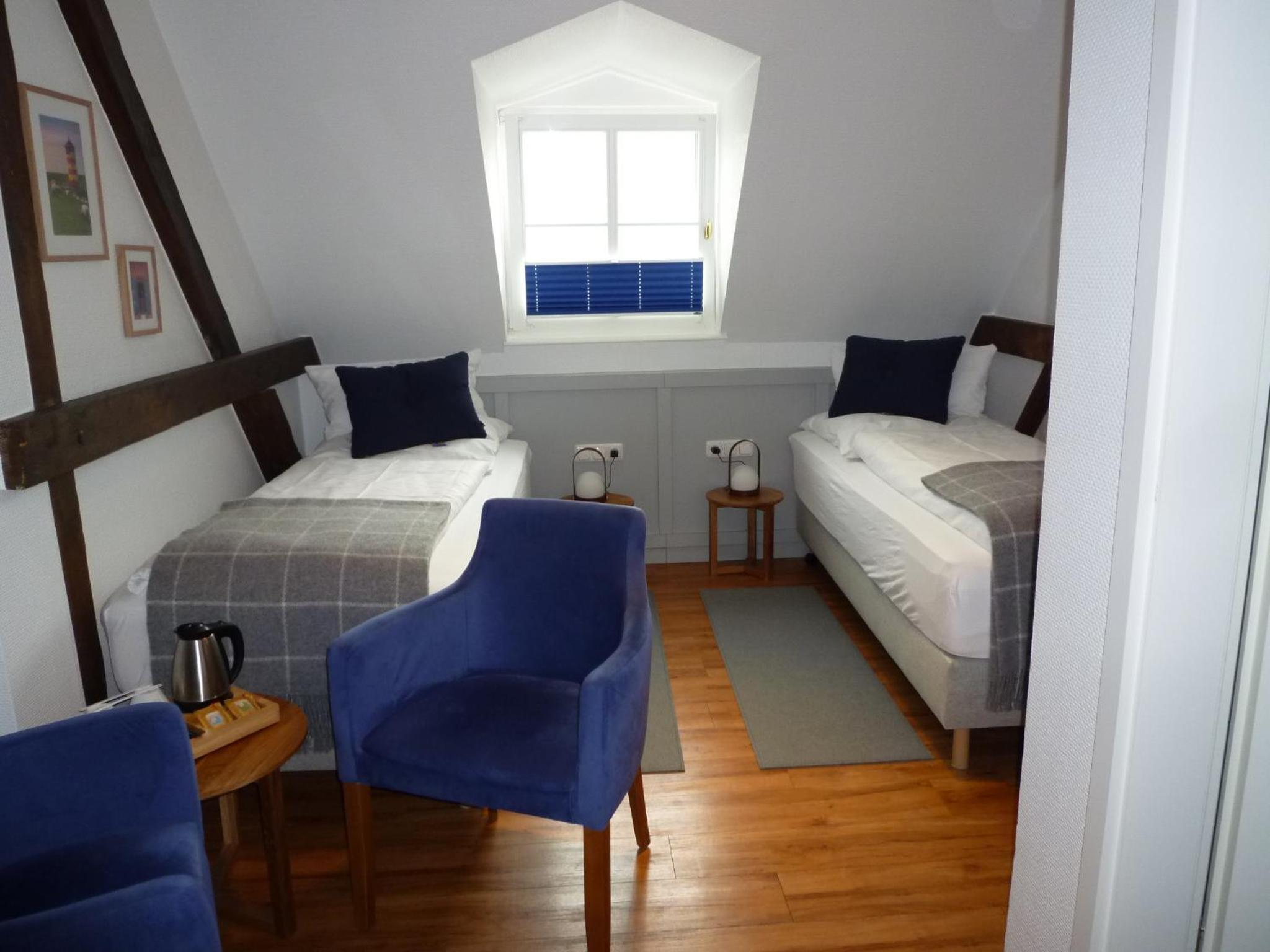 Standard Twin Room photo 3