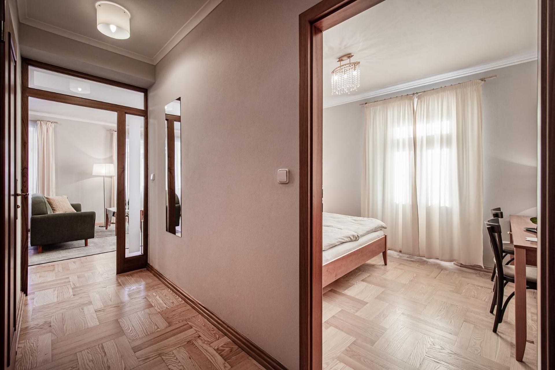 Suite - Photo 5