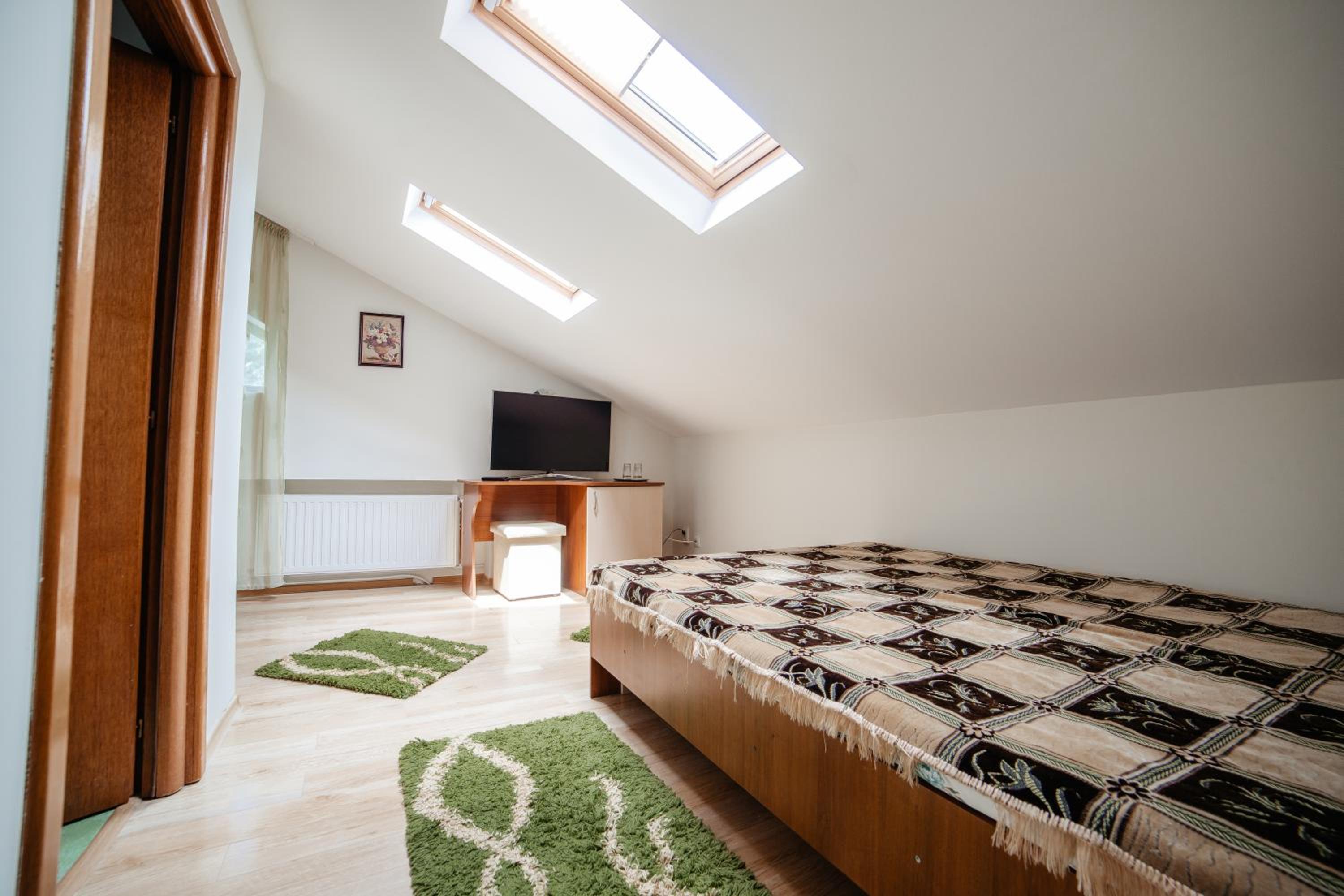 Economy Double Room photo 1